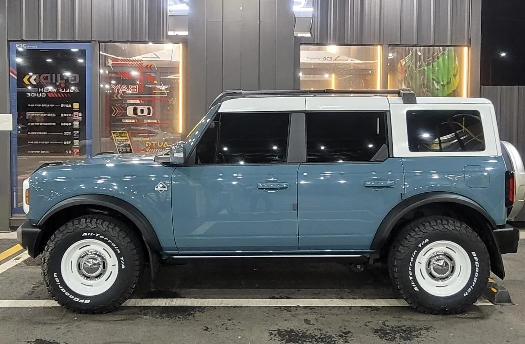 Ford Bronco HERITAGE EDITION Bronco Club SmartSelect_20230623_233257_Gallery