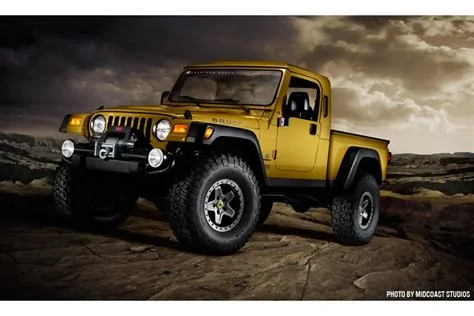 Ford Bronco Does anyone own a Gladiator? Thinking about getting an Overland... E8DB1490-84D7-45E3-88B2-008998D3F393