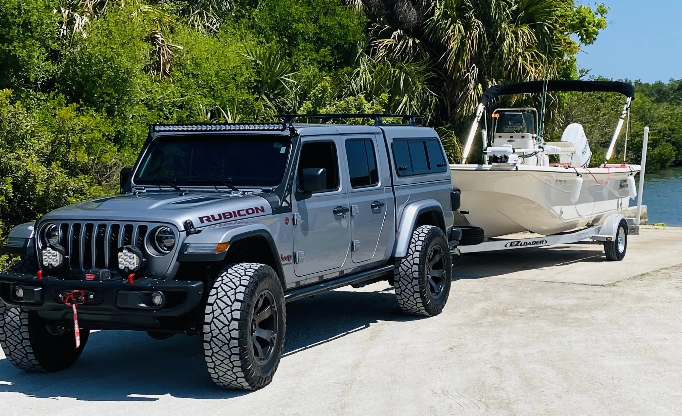 Ford Bronco Does anyone own a Gladiator? Thinking about getting an Overland... FullSizeRender
