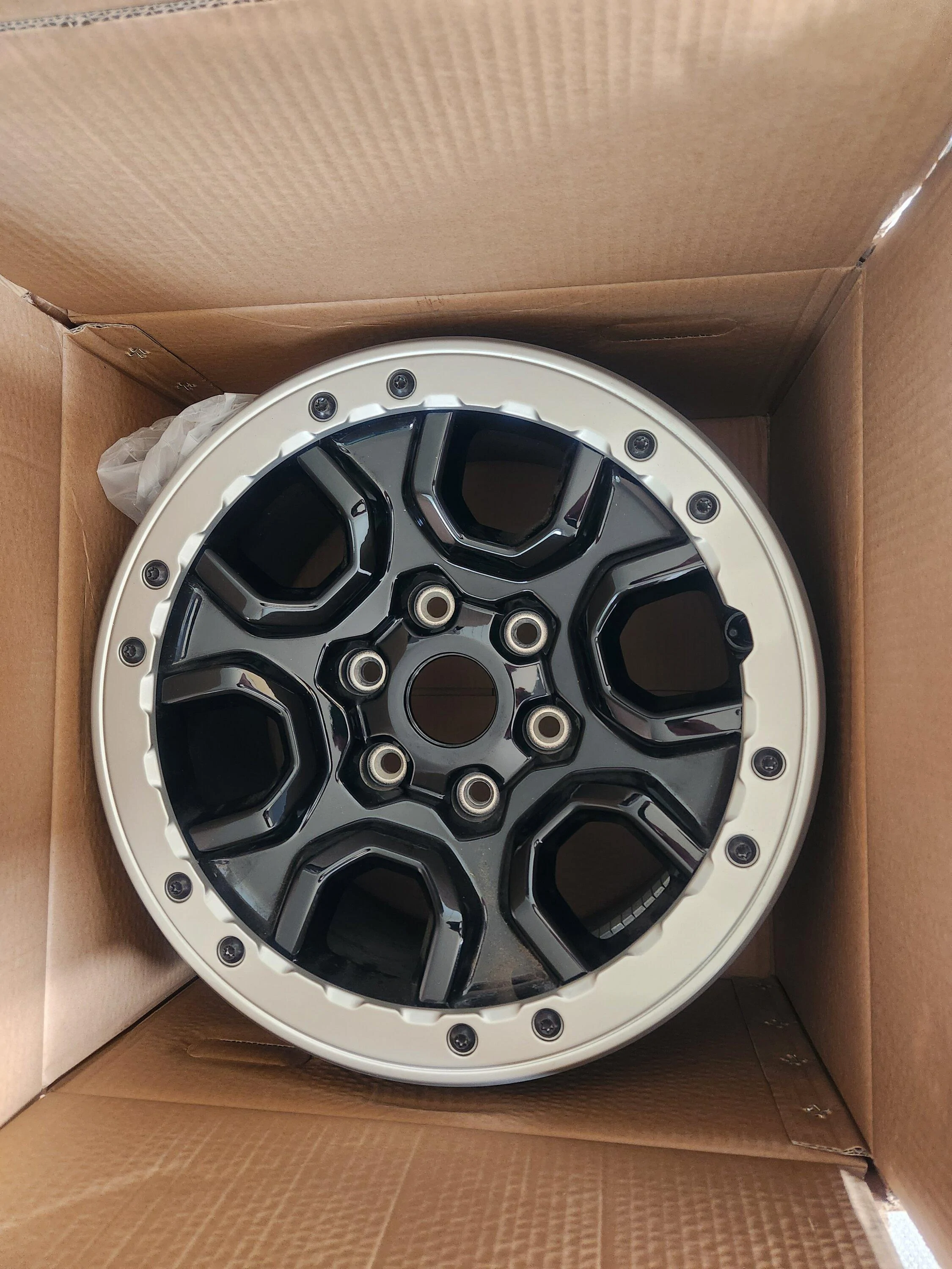 Ford Bronco WTB Black Diamond Aluminum wheels 20230624_110201