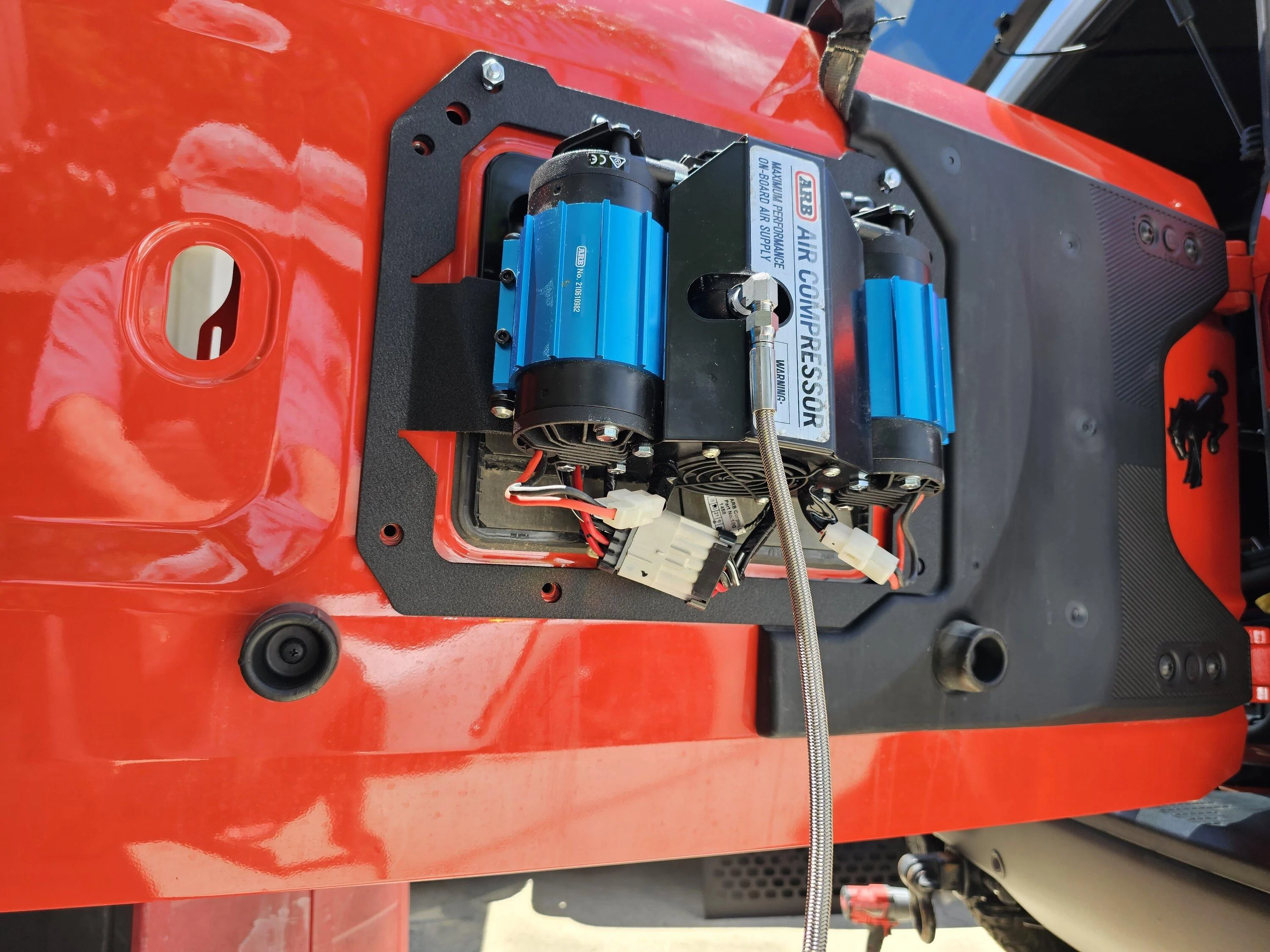 Ford Bronco AGS Off Road Air Gate Kit Installed in Bronco Raptor 20230624_122953