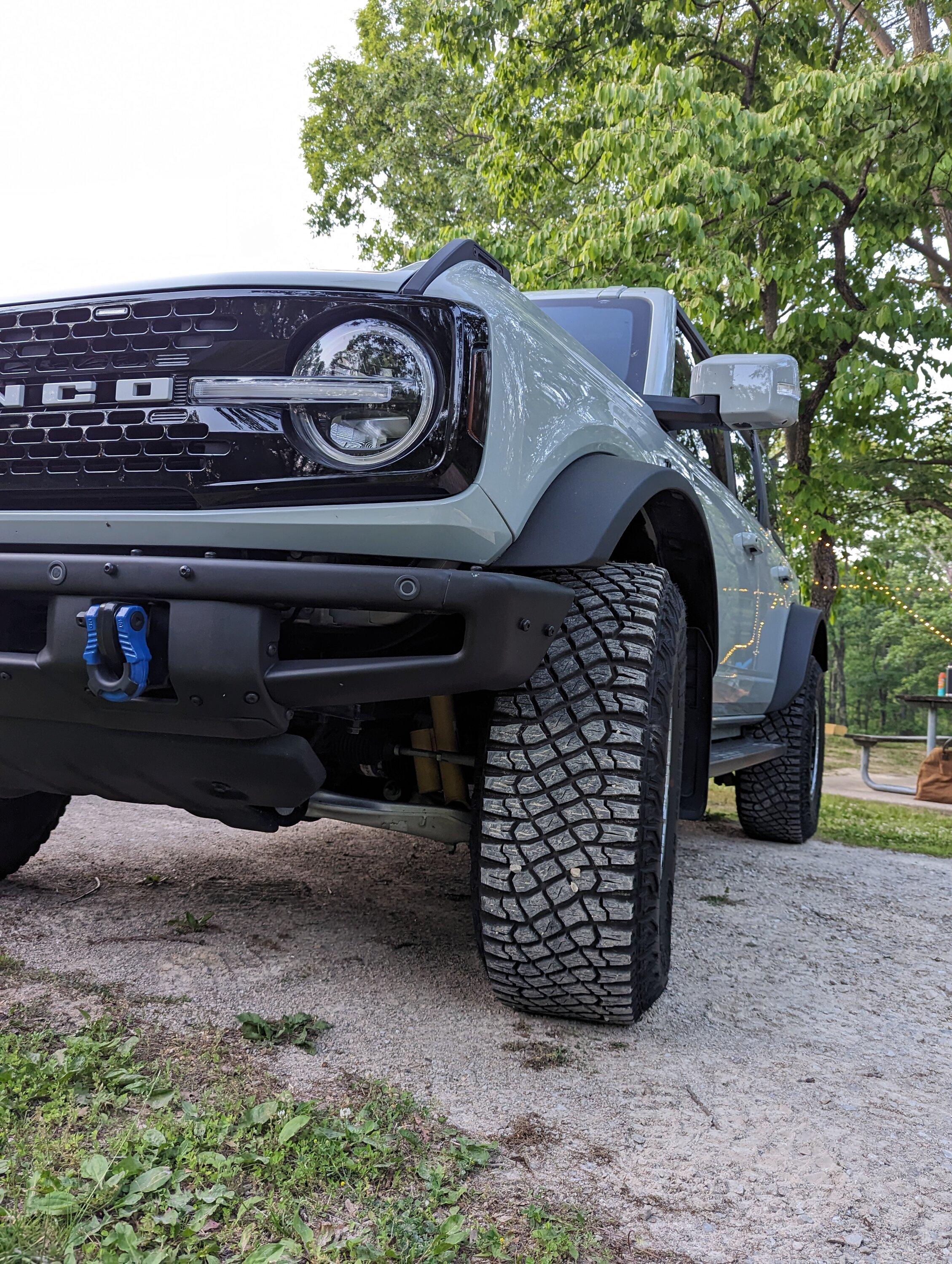 Ford Bronco T 1000003907