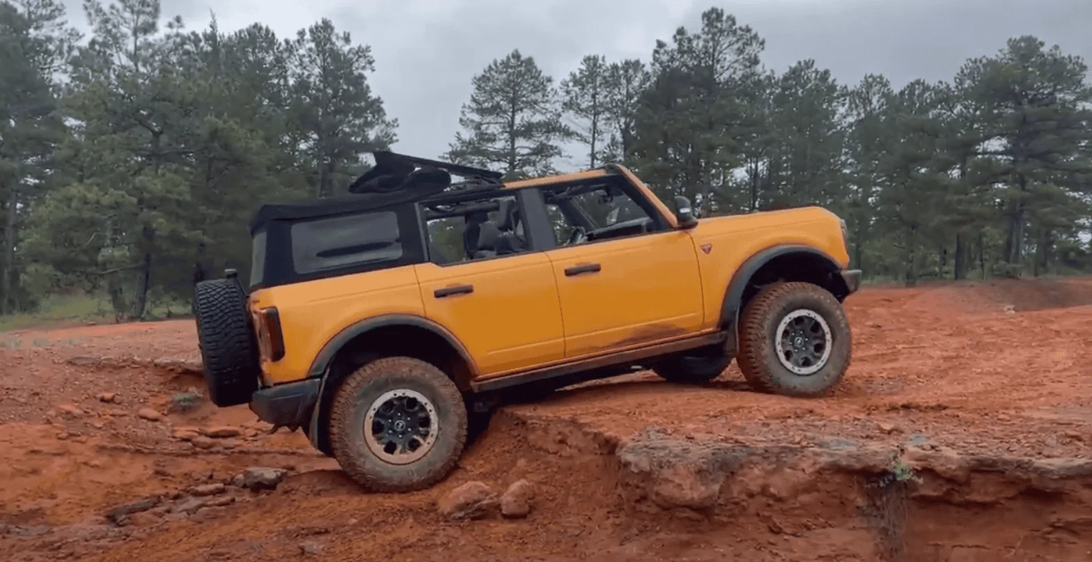 Ford Bronco Bronco P*RN 1687840027138