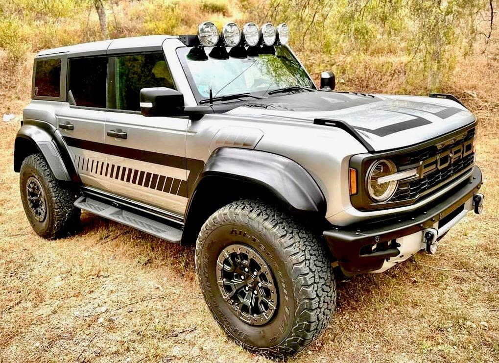 Ford Bronco Poison Drummer Braptor Graphic Install (Rider Graphix) img_7104-jpe