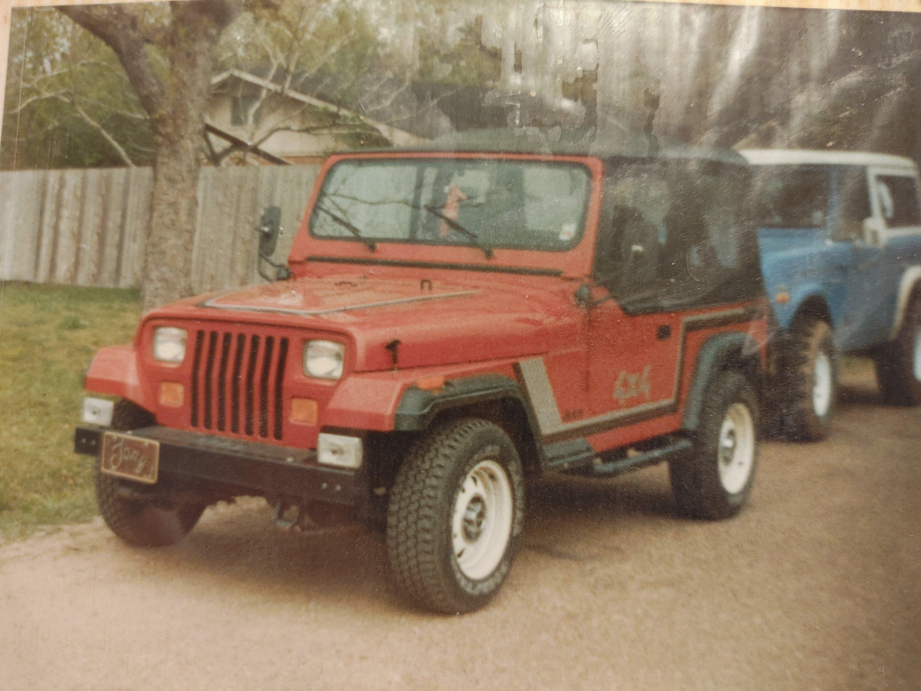 Ford Bronco Bronco P*RN 0623230445_HDR~2