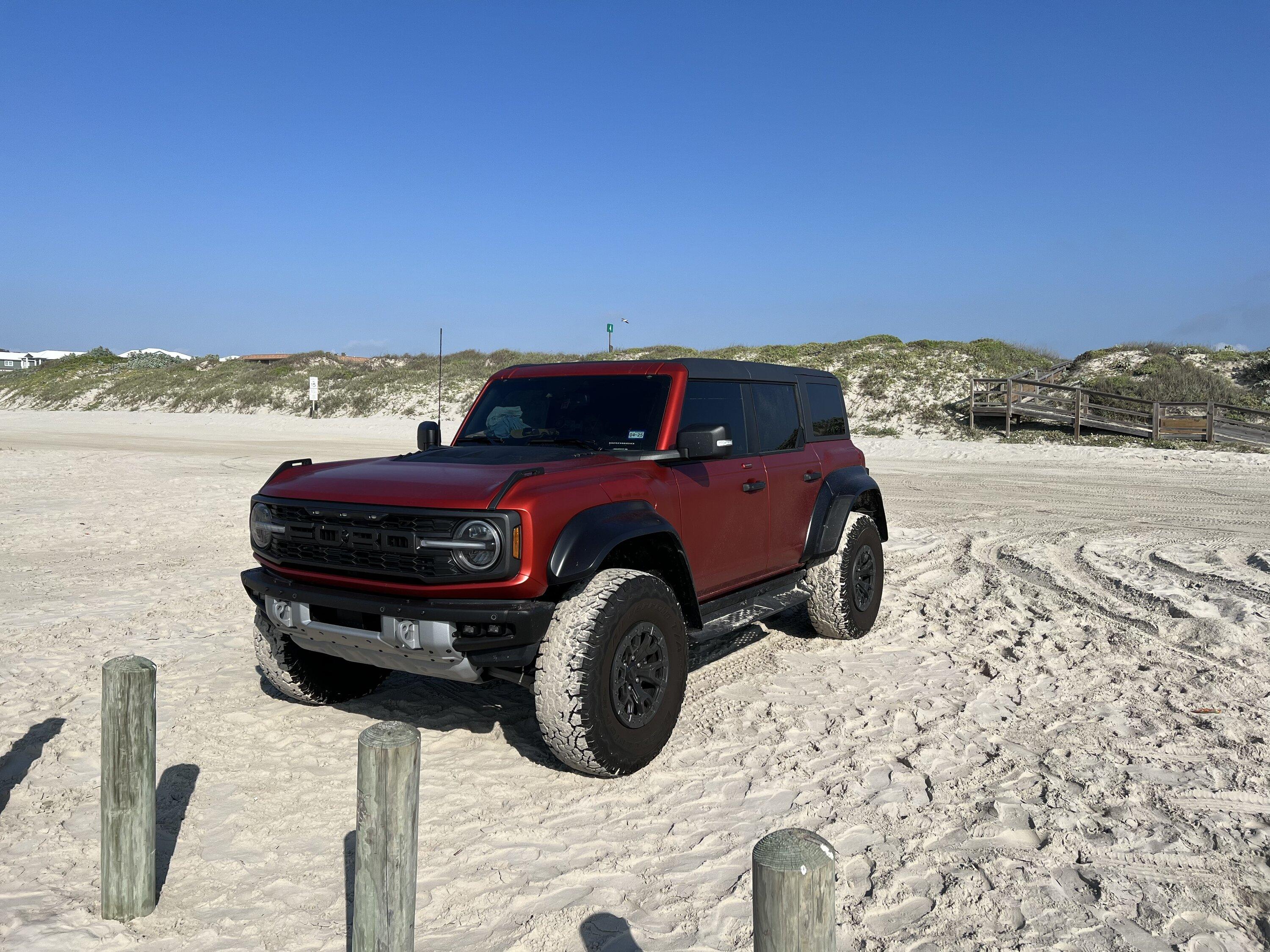 Ford Bronco Bronco P*RN 09FDDAA4-C539-4157-B710-1511F4FF4DCB
