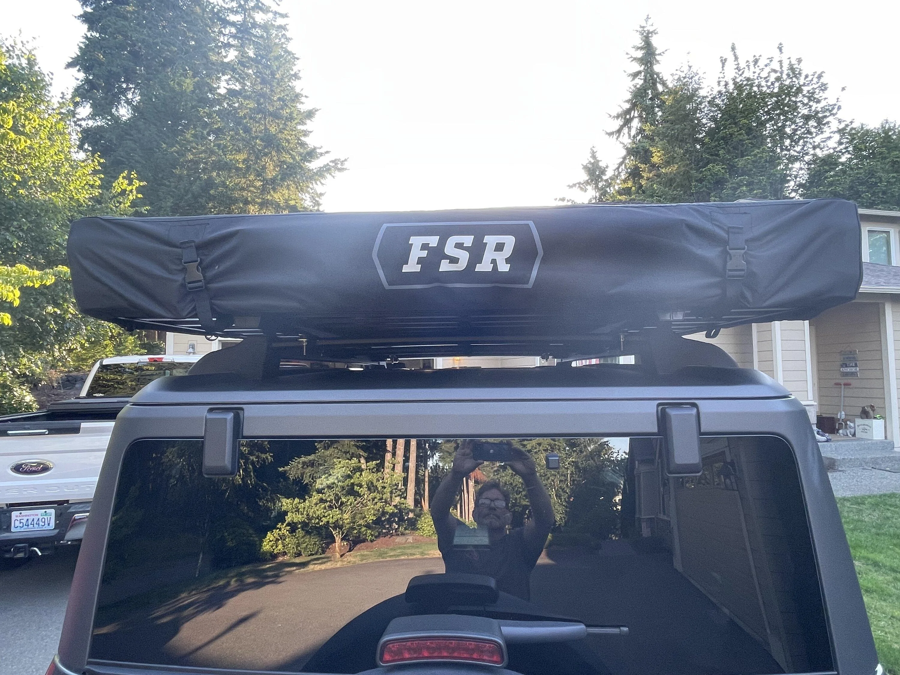 Ford Bronco Freespirit Aspen Lite Rooftop Tent 6CE50DA6-99C9-4F80-9DC6-744D9C0B3726
