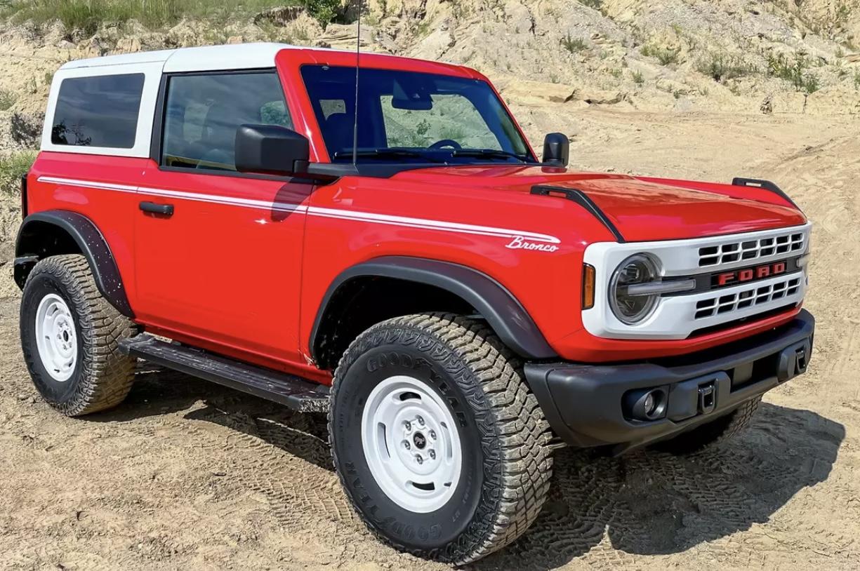 Ford Bronco HERITAGE EDITION Bronco Club IMG_5994