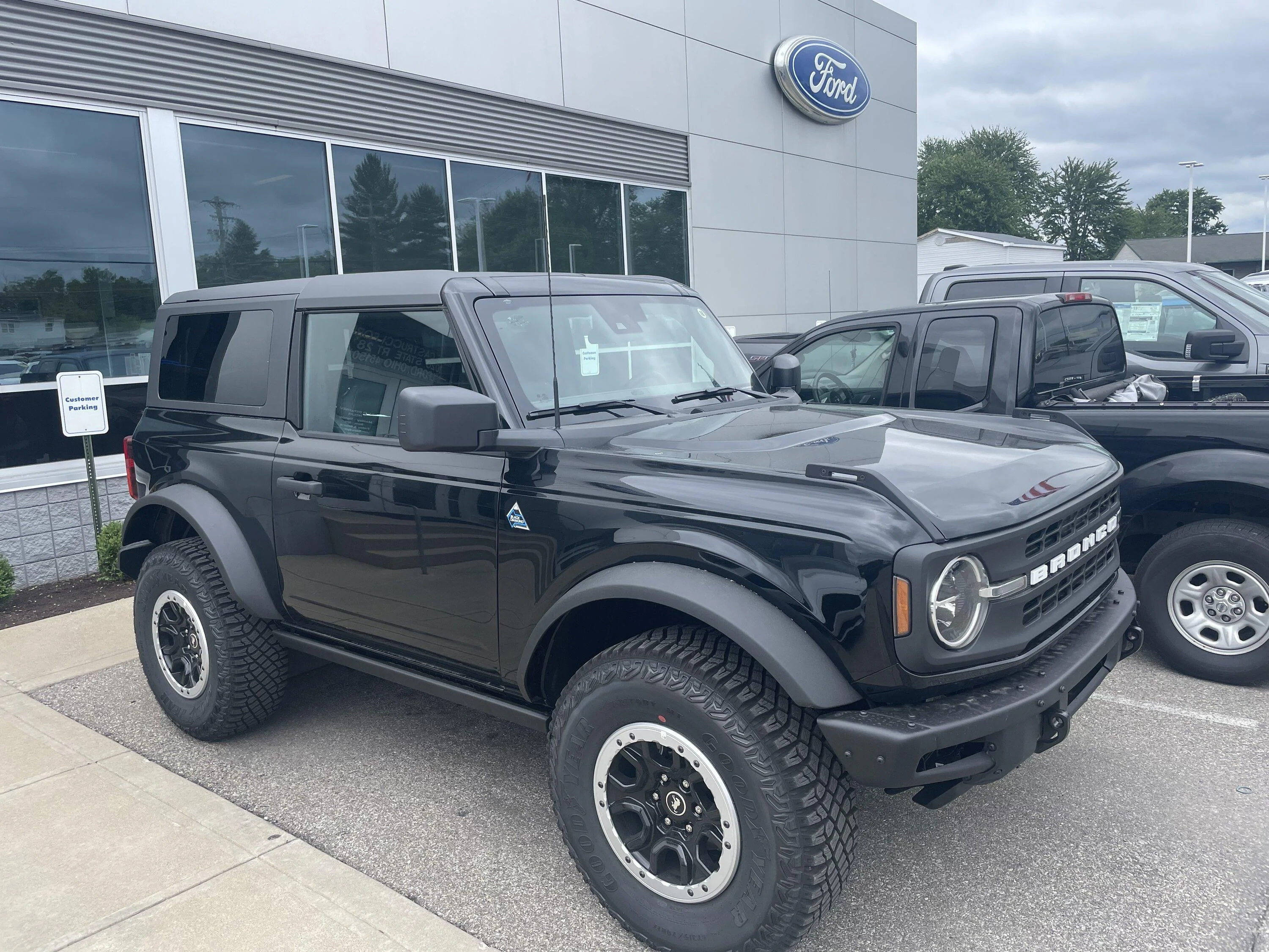 Ford Bronco 2023 Black Diamond in the stable. 636F7A0F-F40C-4D42-8806-F351F7F8F4C3
