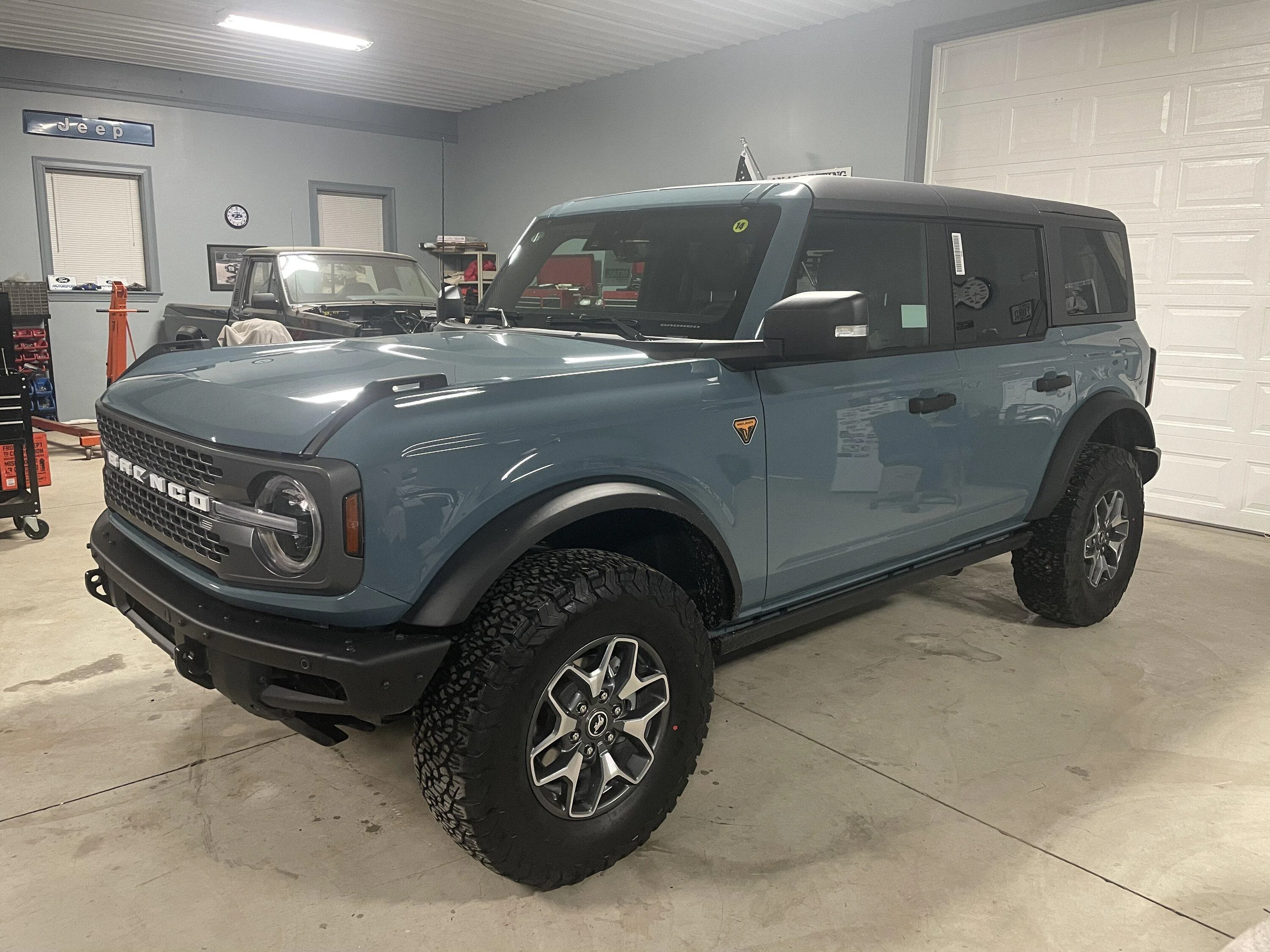 Ford Bronco 2023 Black Diamond in the stable. IMG_2024