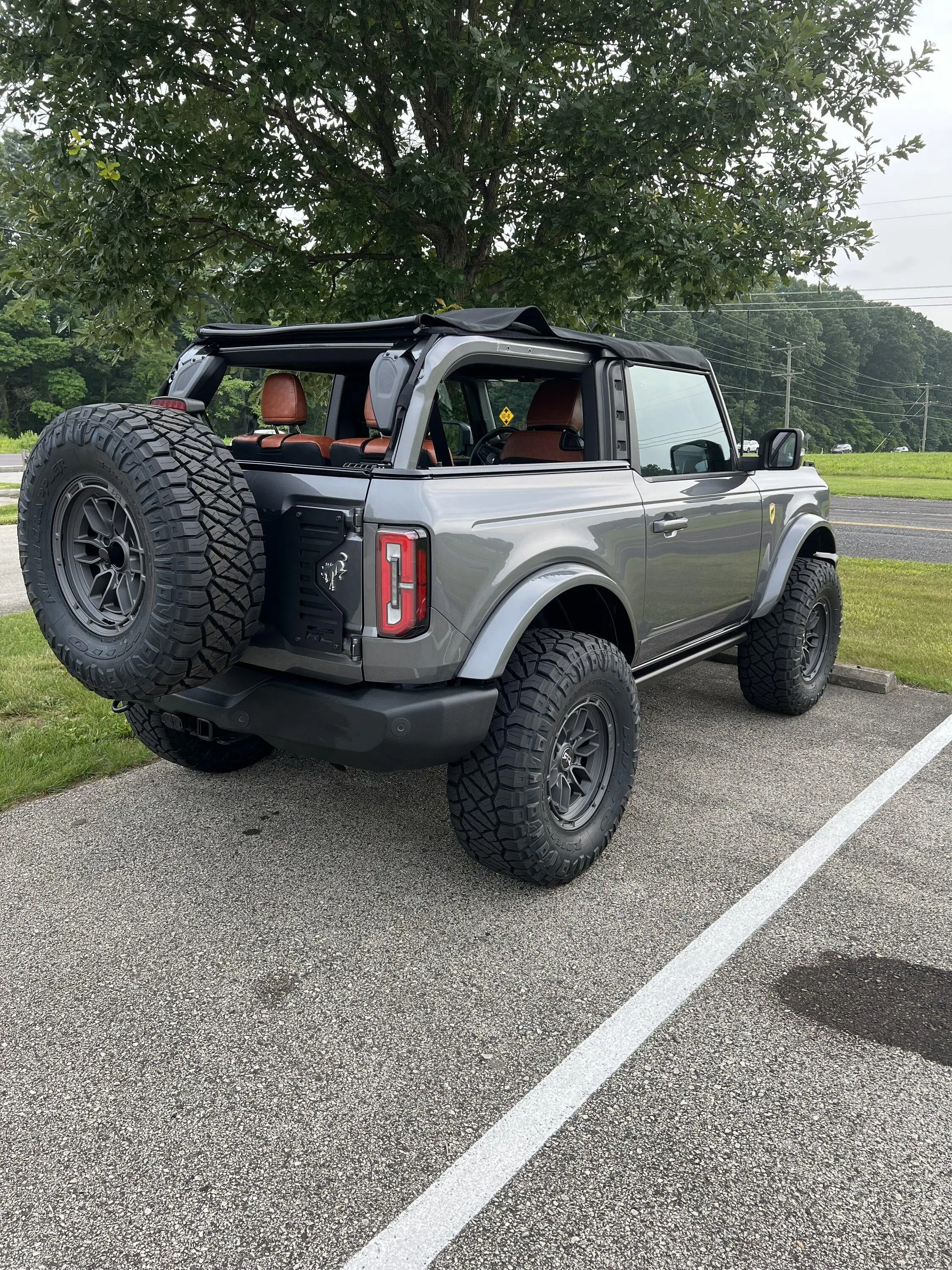 Ford Bronco CARBONIZED GRAY Bronco Club img_3270-jpeg