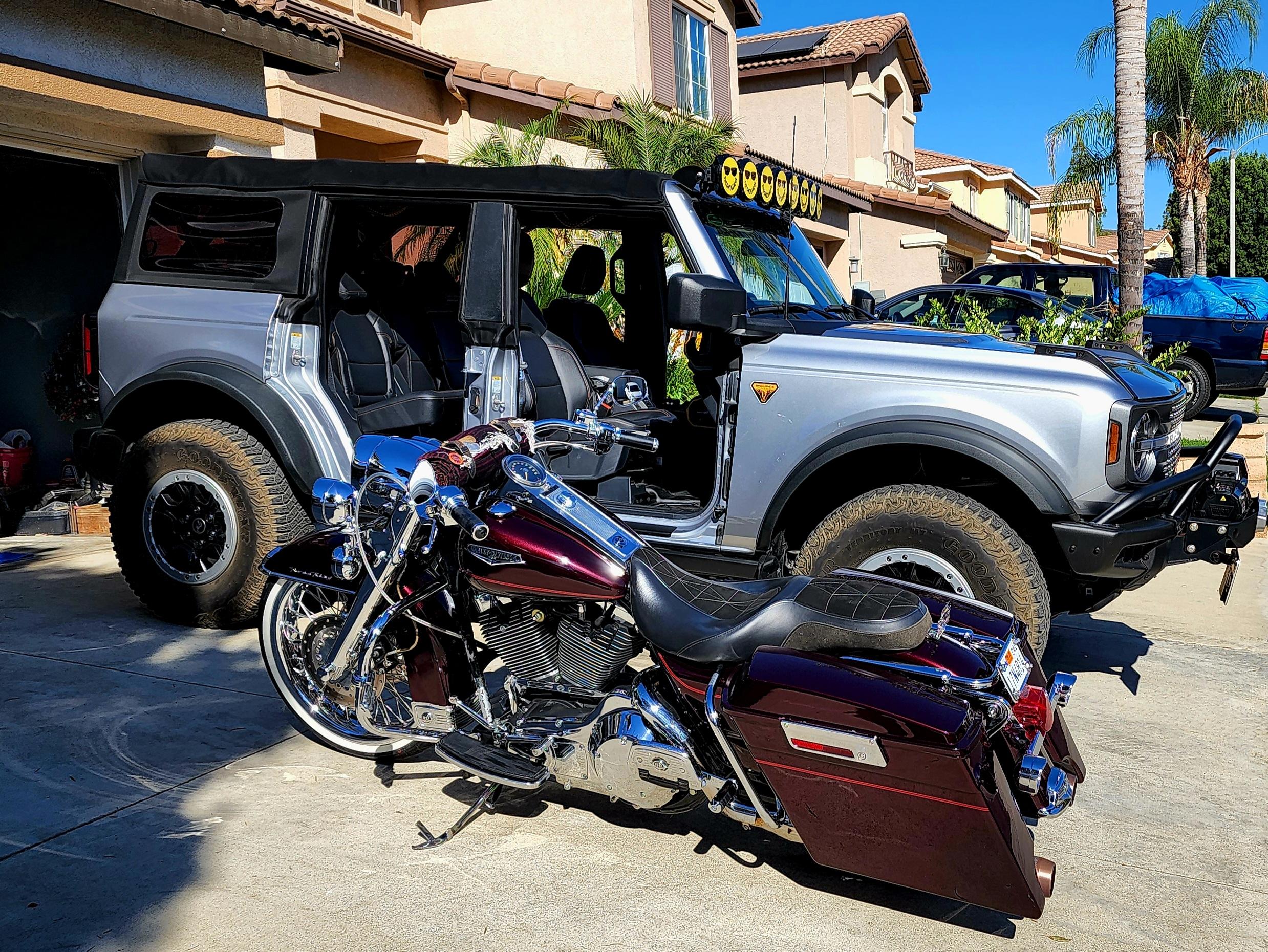 Ford Bronco Superbikes and Broncos 20220612_084010