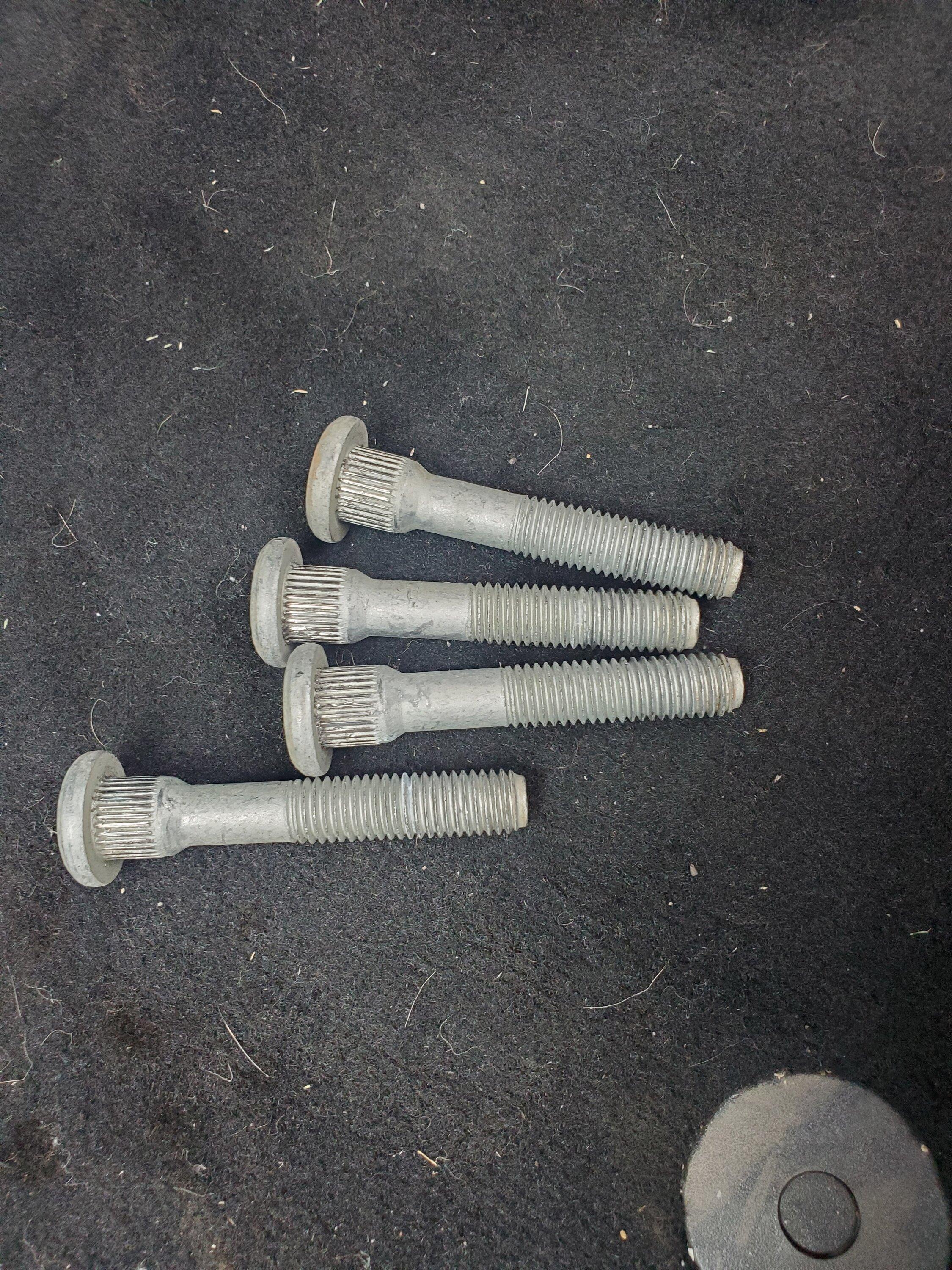 Ford Bronco Broken lower studs on Bilstein 20230704_185835