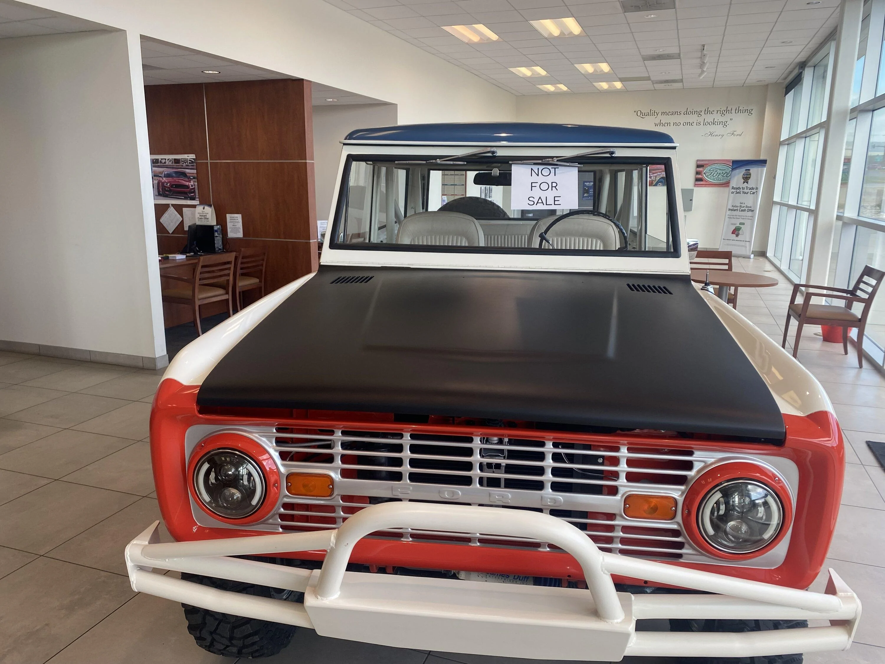 Ford Bronco HERITAGE EDITION Bronco Club IMG_3569