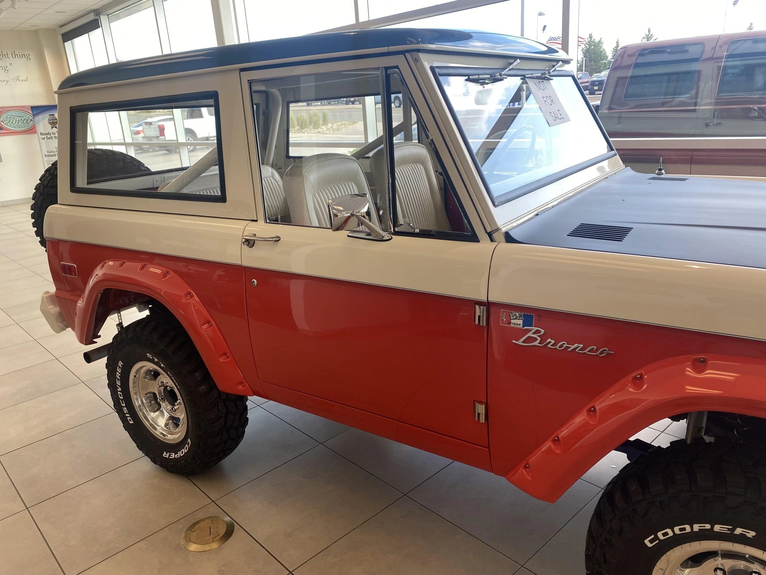 Ford Bronco HERITAGE EDITION Bronco Club IMG_3570