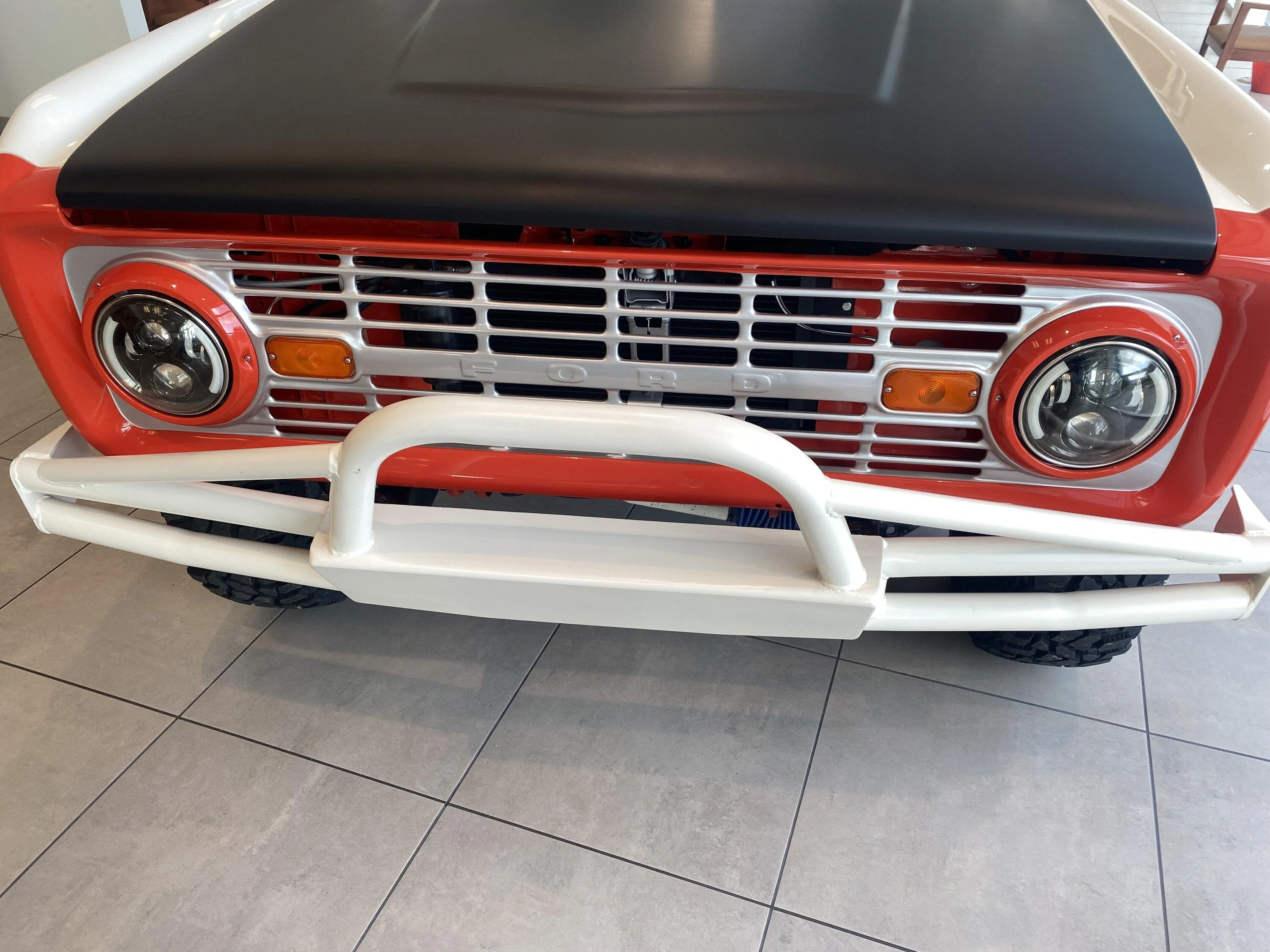 Ford Bronco HERITAGE EDITION Bronco Club IMG_3579