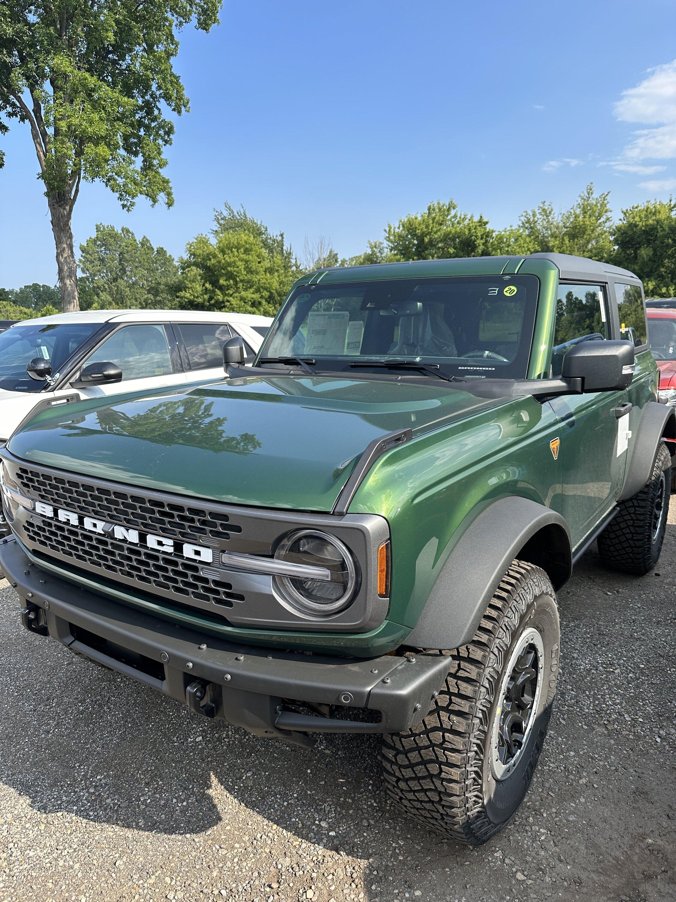 Ford Bronco ERUPTION GREEN Bronco Club A884B3D7-4E62-4925-B3FD-5ACF0F284047