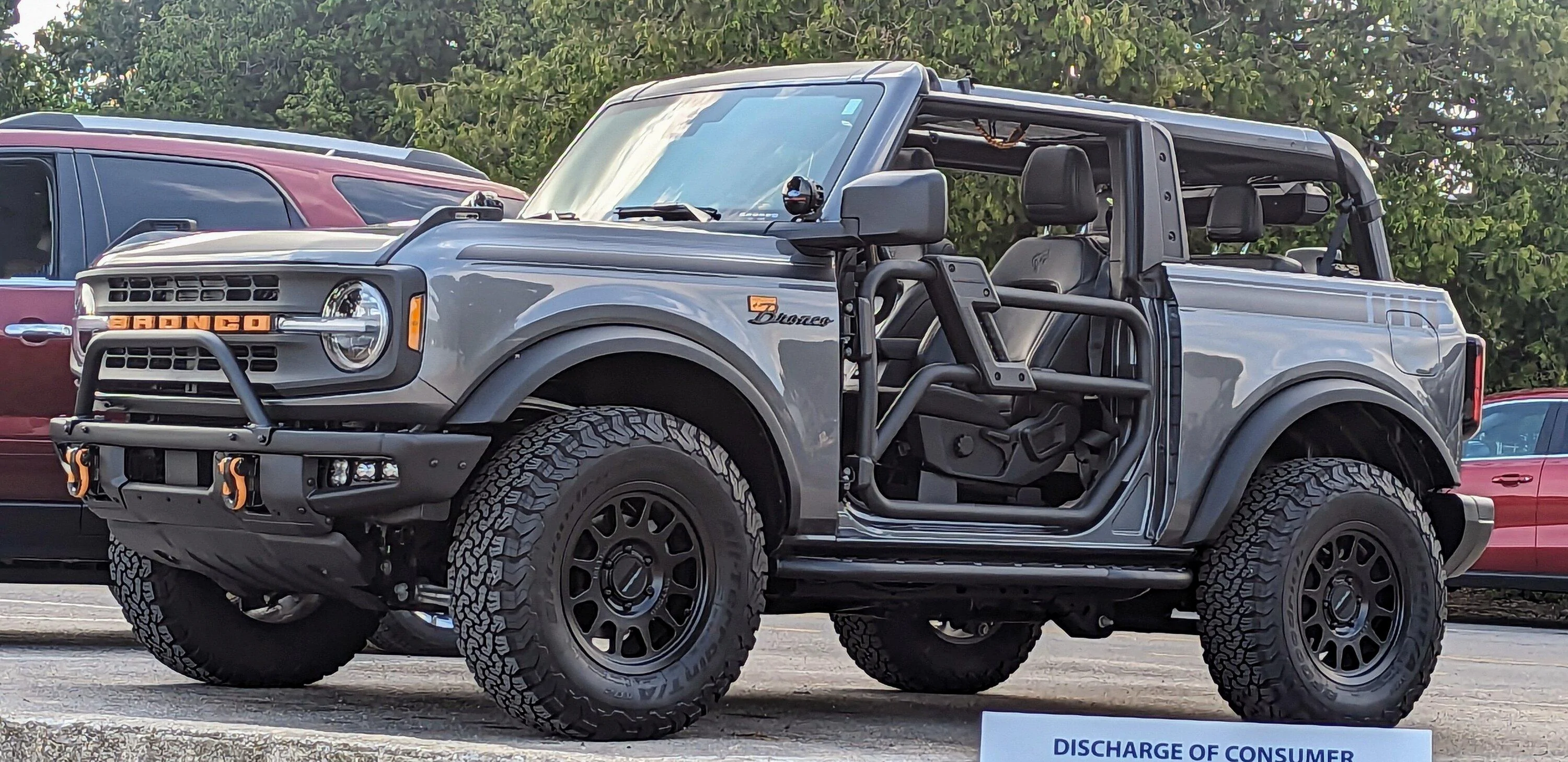 Ford Bronco CARBONIZED GRAY Bronco Club PXL_20230706_134206711.MP~2