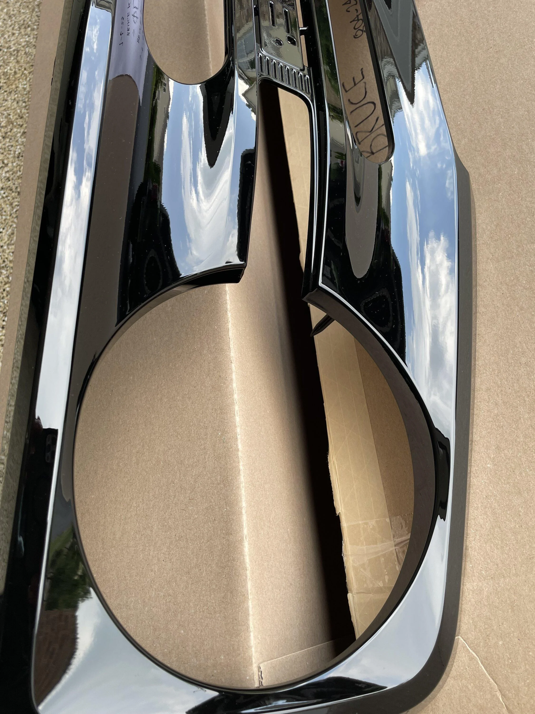 Ford Bronco OUTER BANKS OEM FRONT GRILLE (NEW) IMG_4814