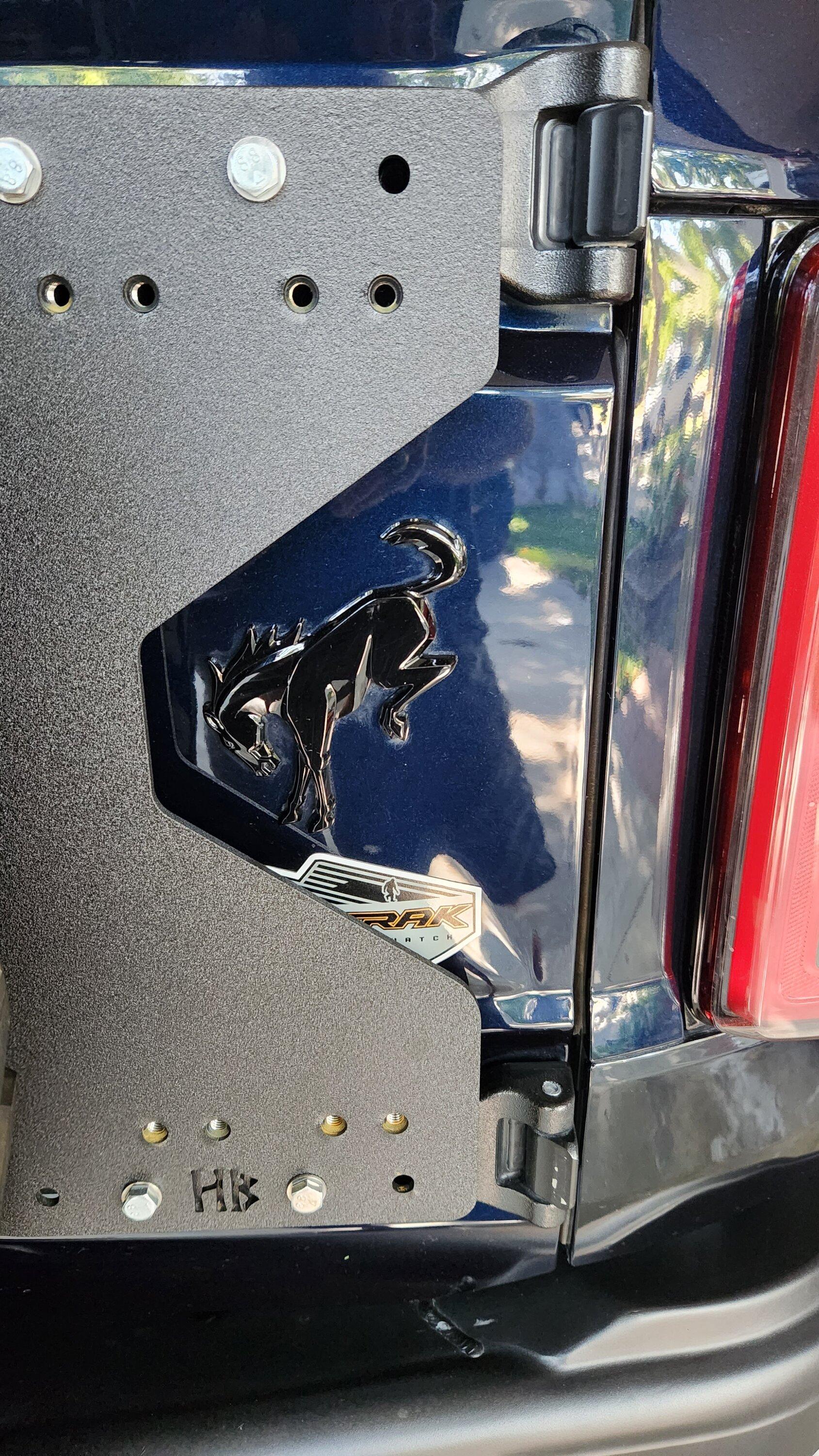 Ford Bronco Raptor Tailgate Hinges installed with Hammerbilt Bracket 20230706_171033