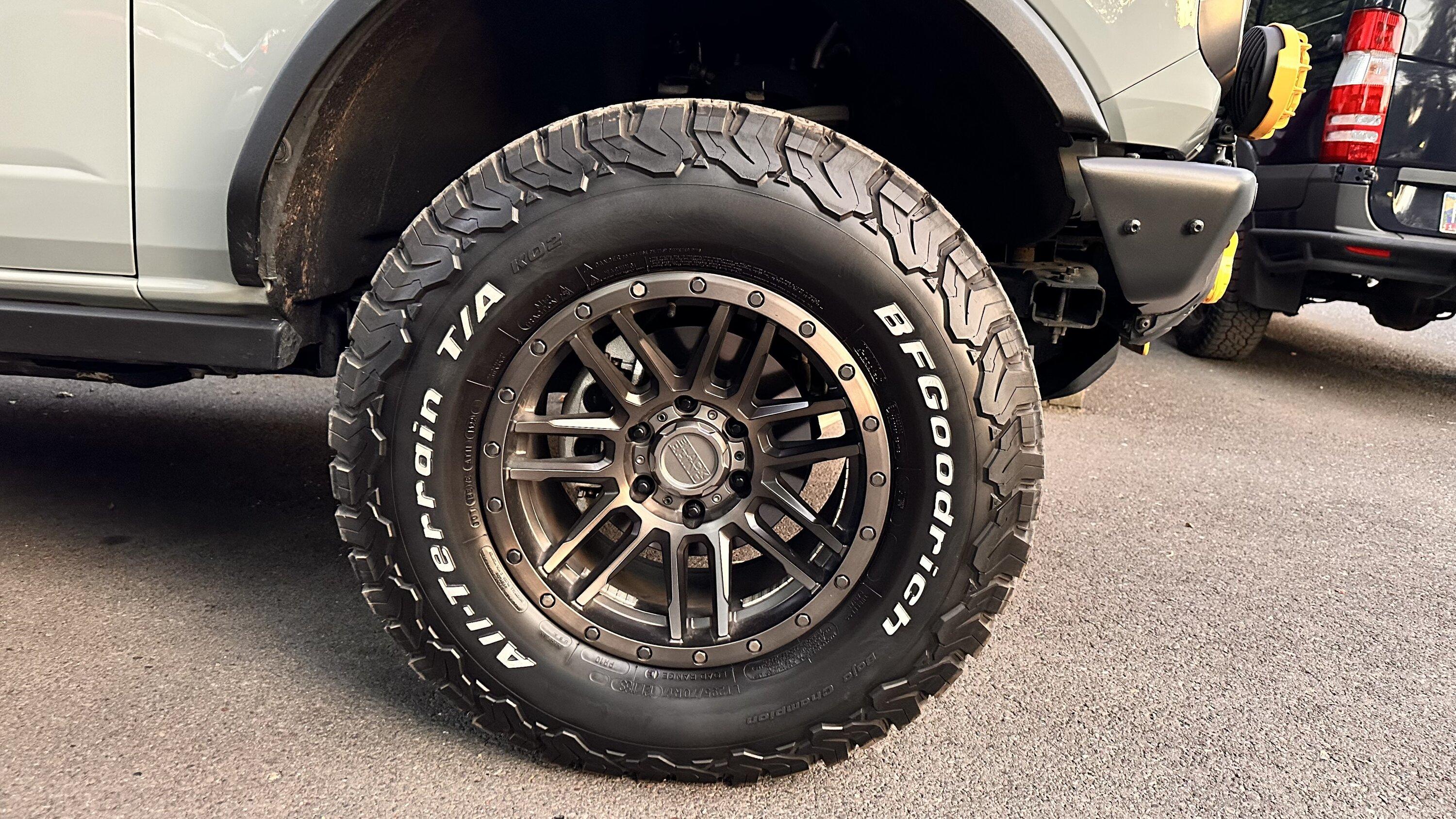 Ford Bronco Show us your installed wheel / tire upgrades here! (Pics) IMG_3378
