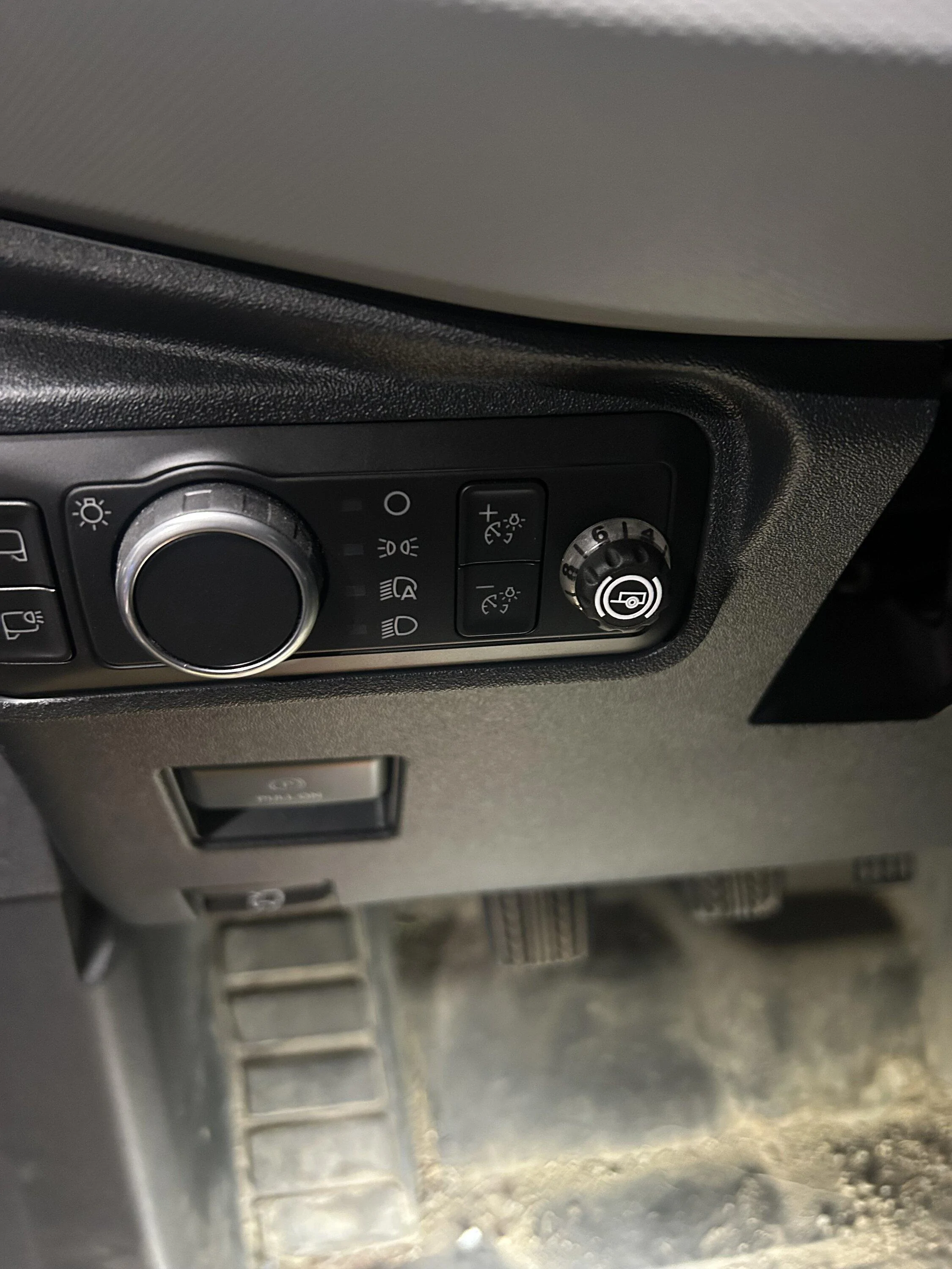 Ford Bronco FORD ACCESSORY BRAKE CONTROLLER INSTALL MADE EASY.! IMG_0758
