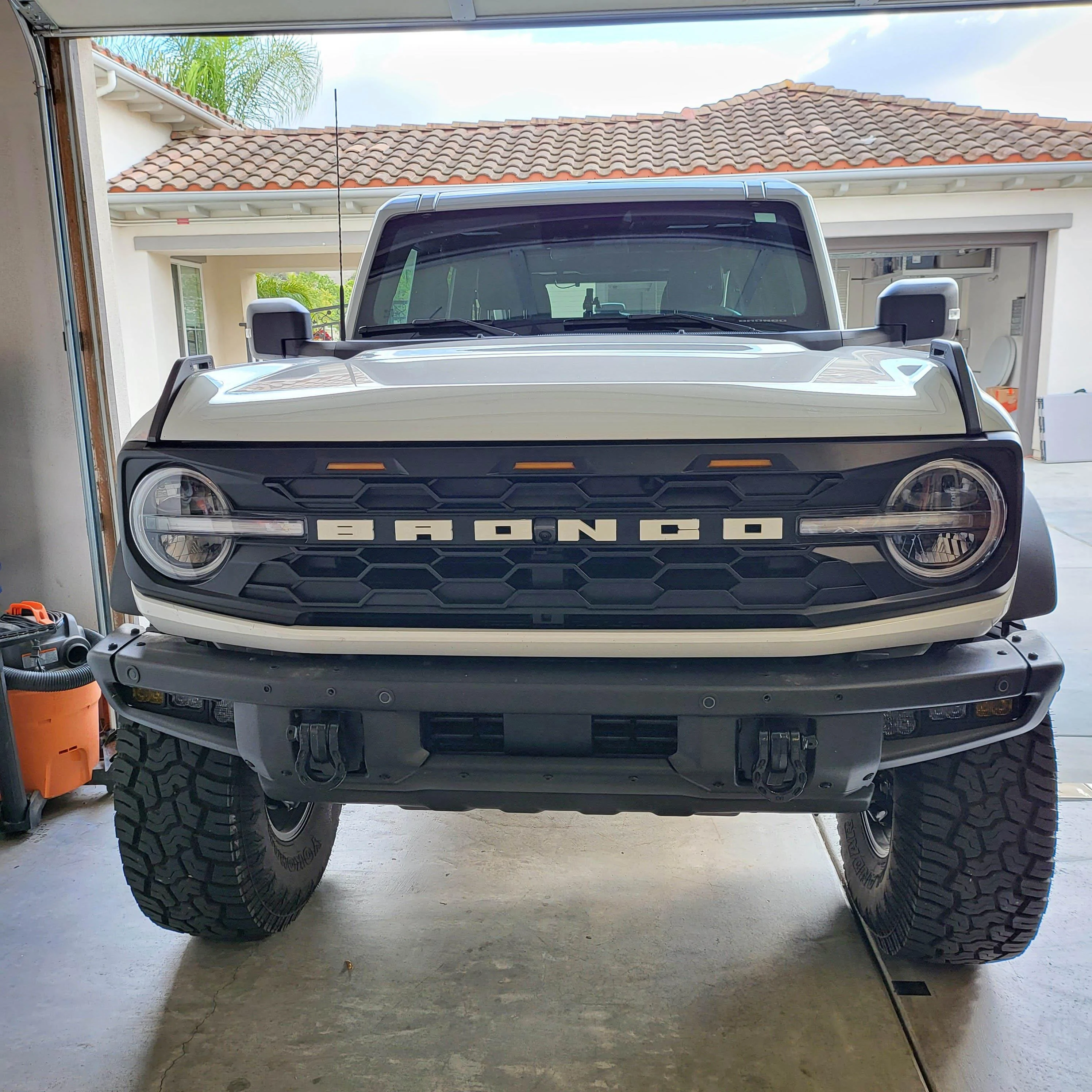 Ford Bronco Painted Modular Front Bumper 1688783957625