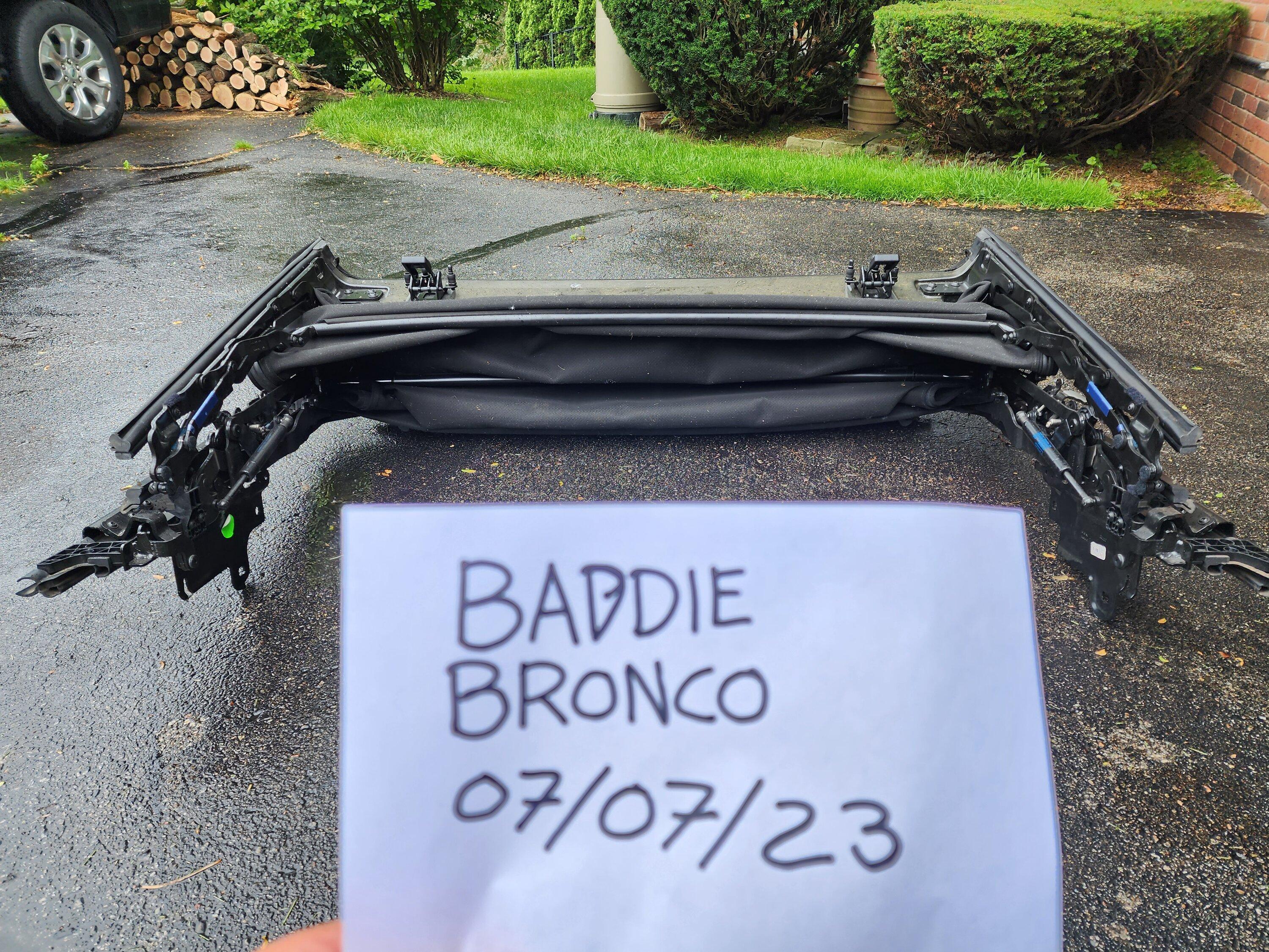 Ford Bronco 2021 OEM Soft Top 20230708_141802