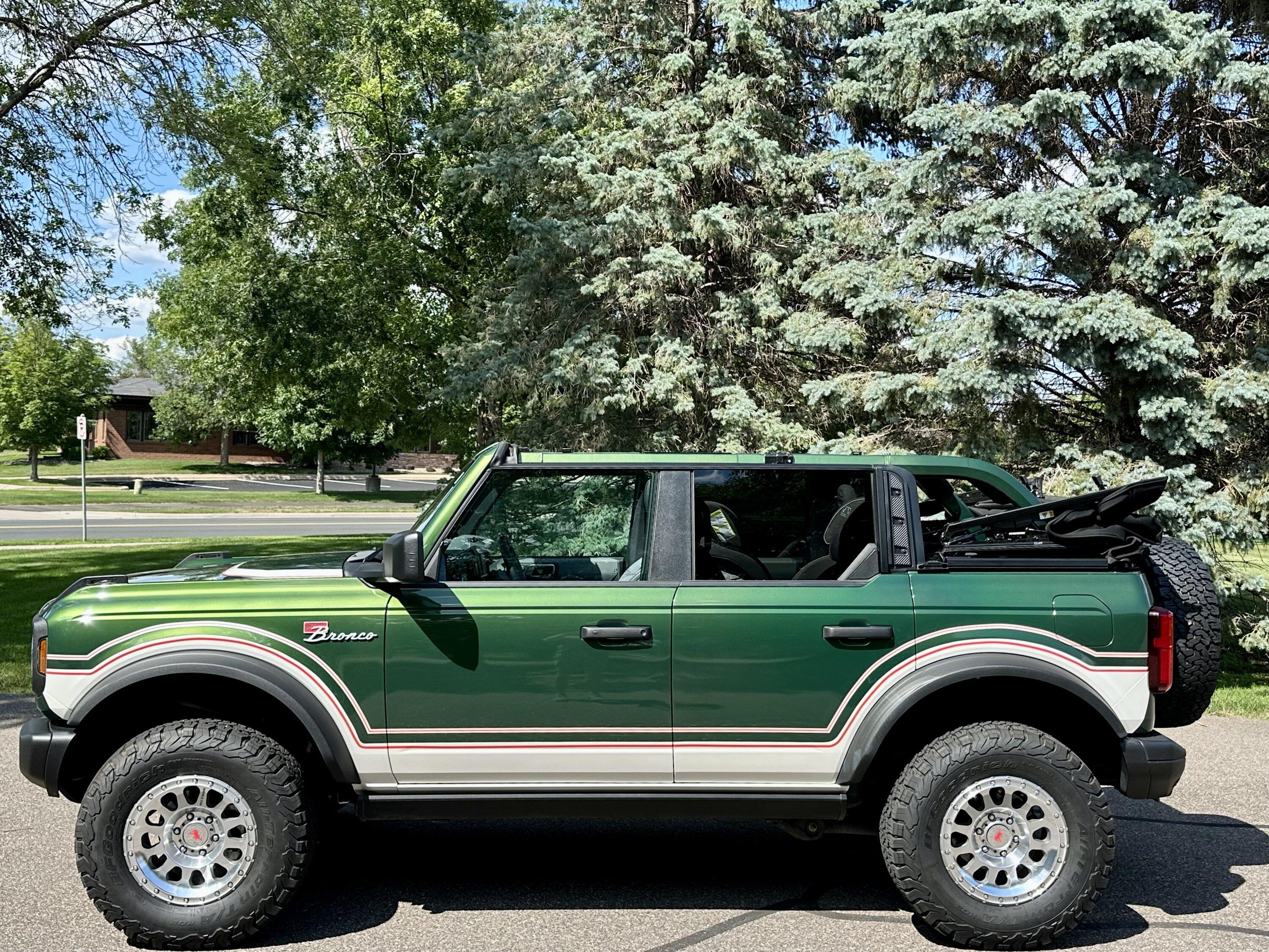 Ford Bronco ERUPTION GREEN Bronco Club IMG_2774