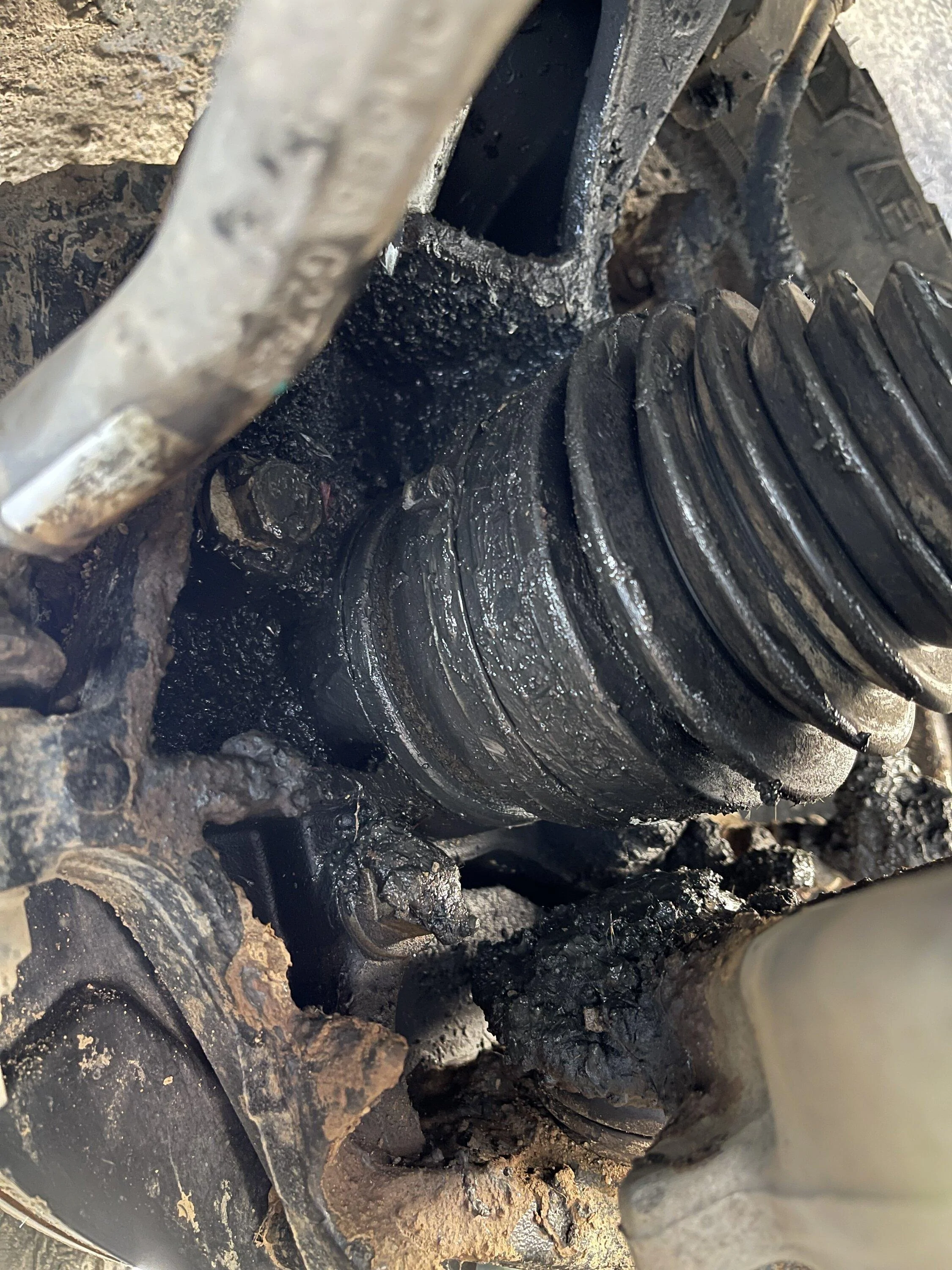 Ford Bronco CV joint issue IMG_5172