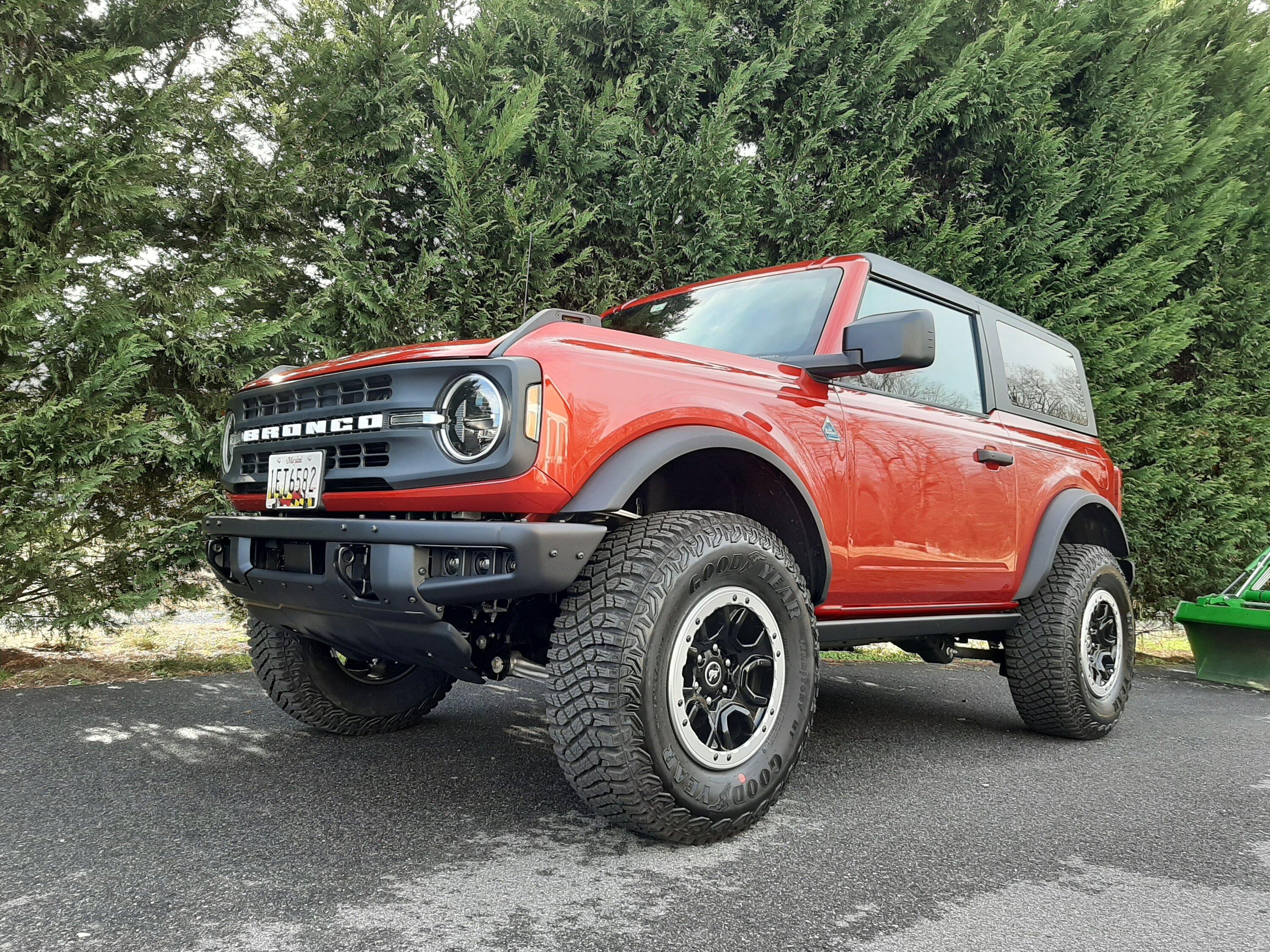 Ford Bronco Fake Squatched my Bronco (Black Diamond)! 20230128_145147