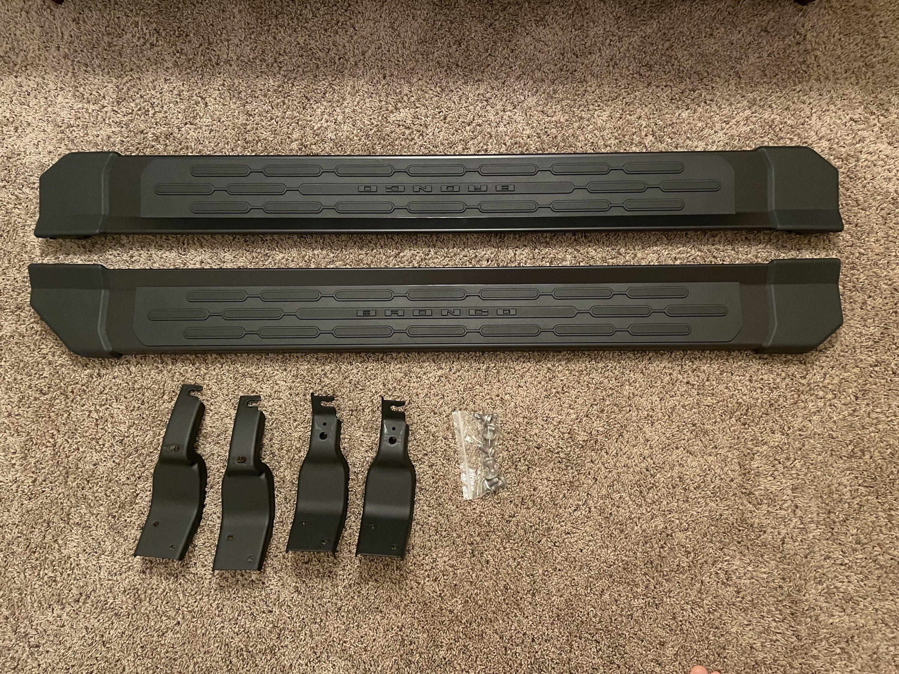 Ford Bronco Nashville - OEM 2 door side steps IMG_3803