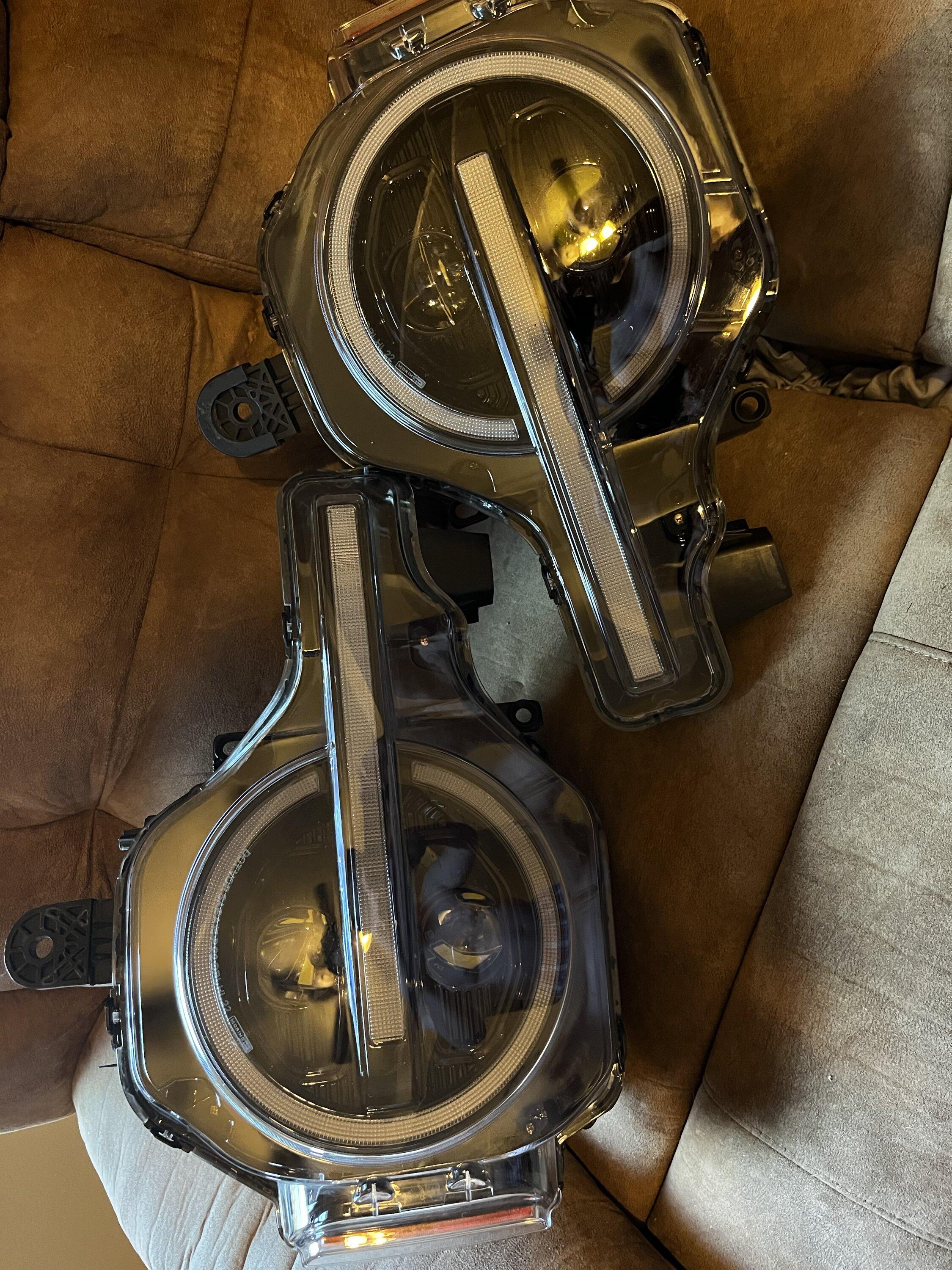 Ford Bronco morimoto headlights bronco (RGB) IMG_6993