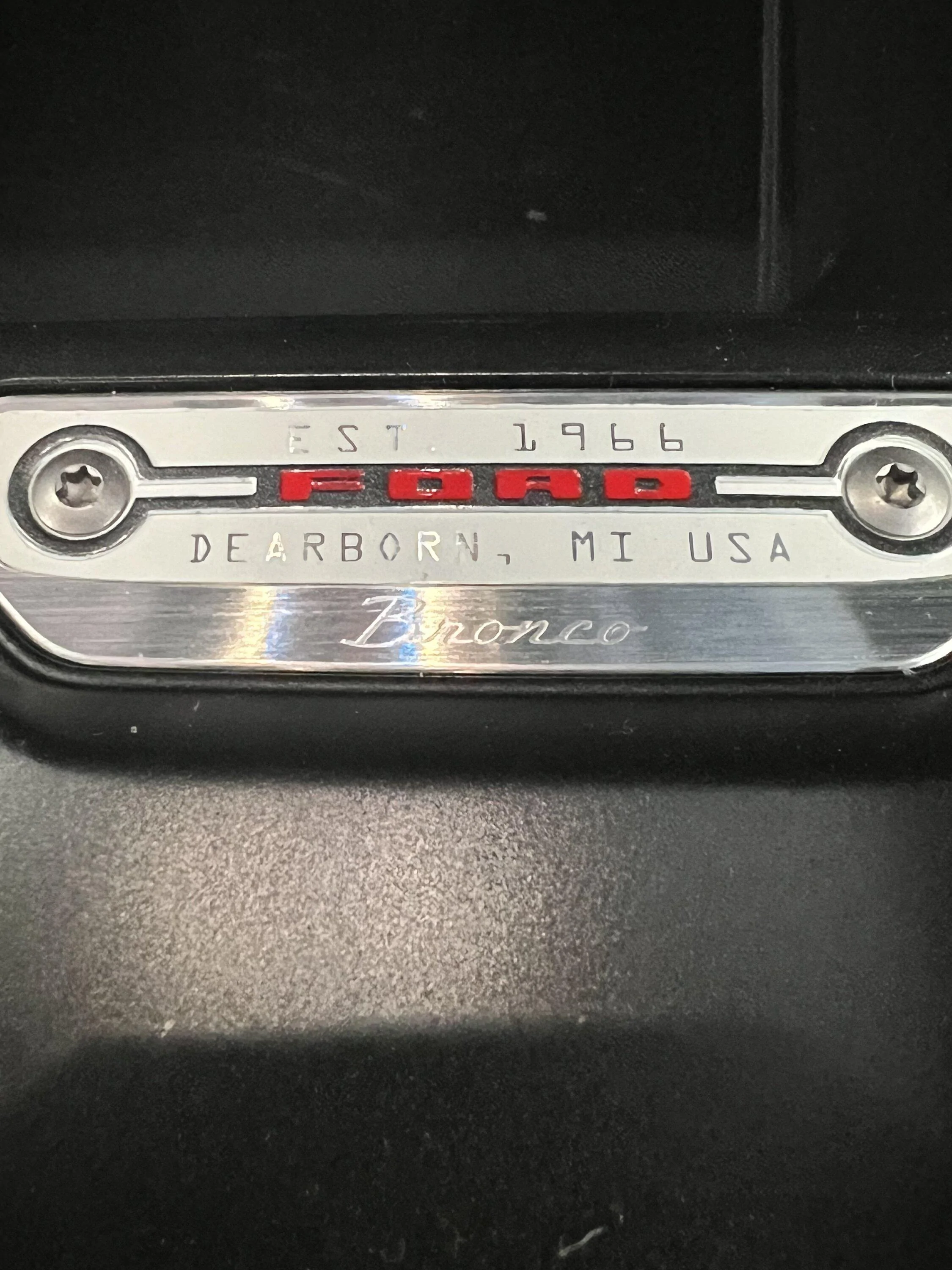 Ford Bronco HERITAGE EDITION Bronco Club IMG_5100