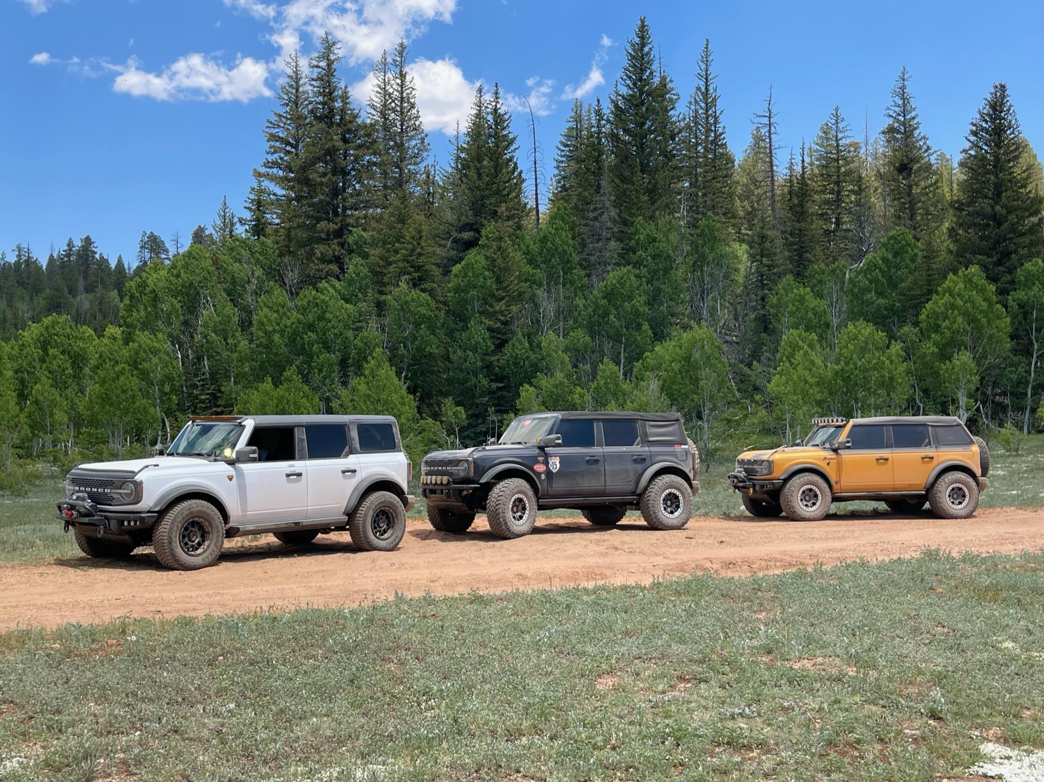 Ford Bronco Broncos on the trails in Arizona GC11