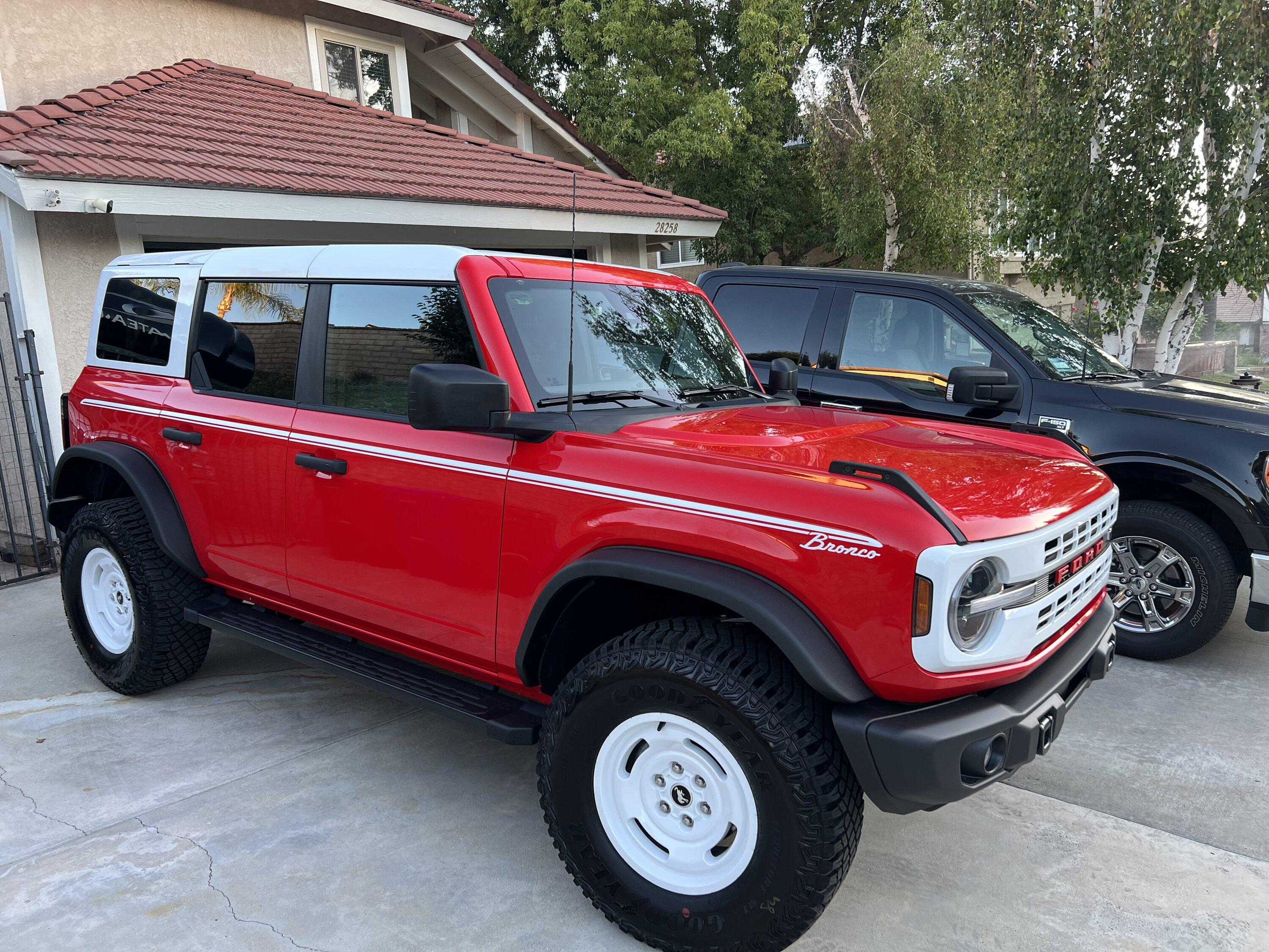 Ford Bronco HERITAGE EDITION Bronco Club IMG_5107