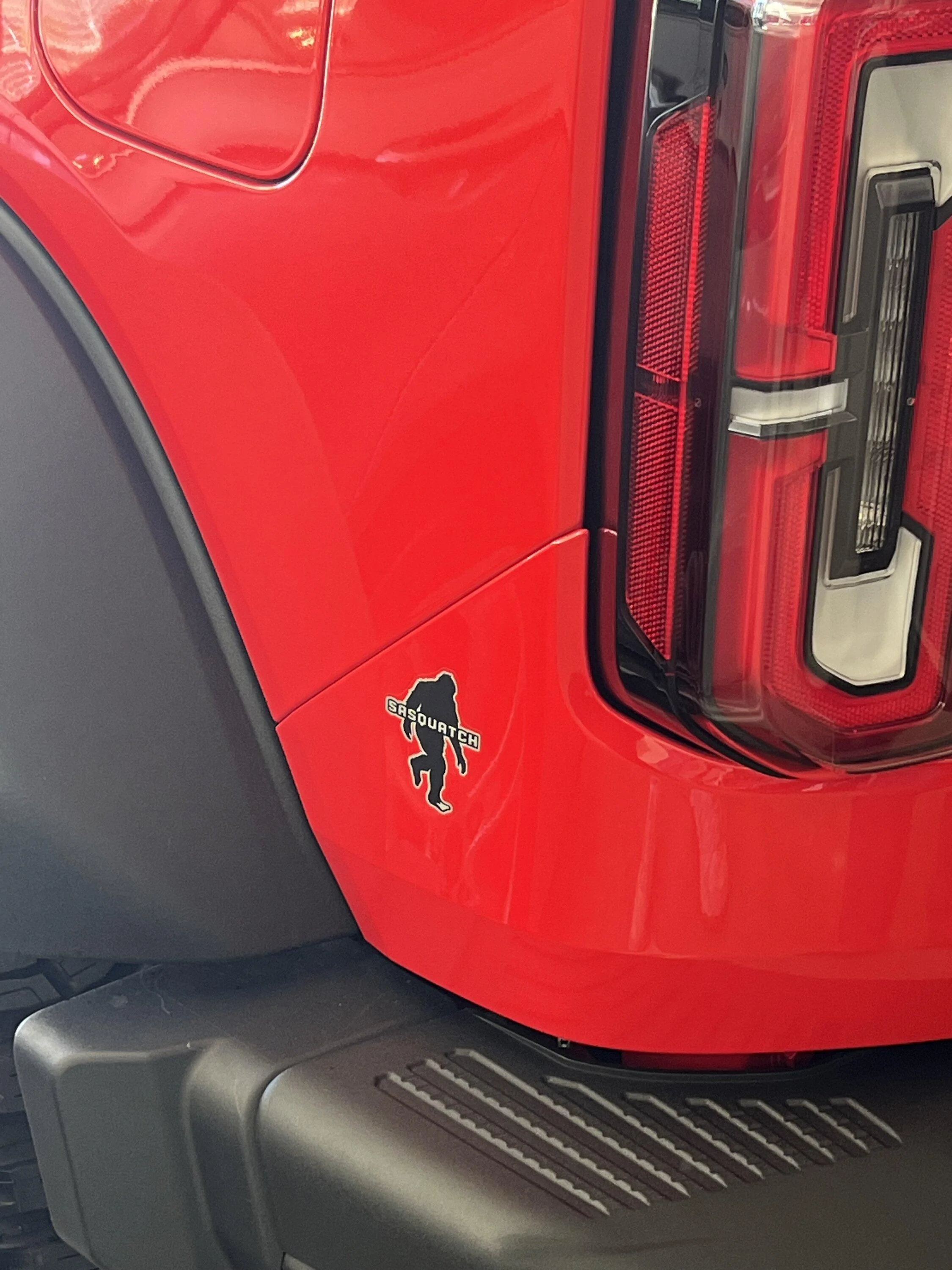 Ford Bronco HERITAGE EDITION Bronco Club 71080439163__5081EAAA-2E1B-4F01-B0E6-113FBDB9876E