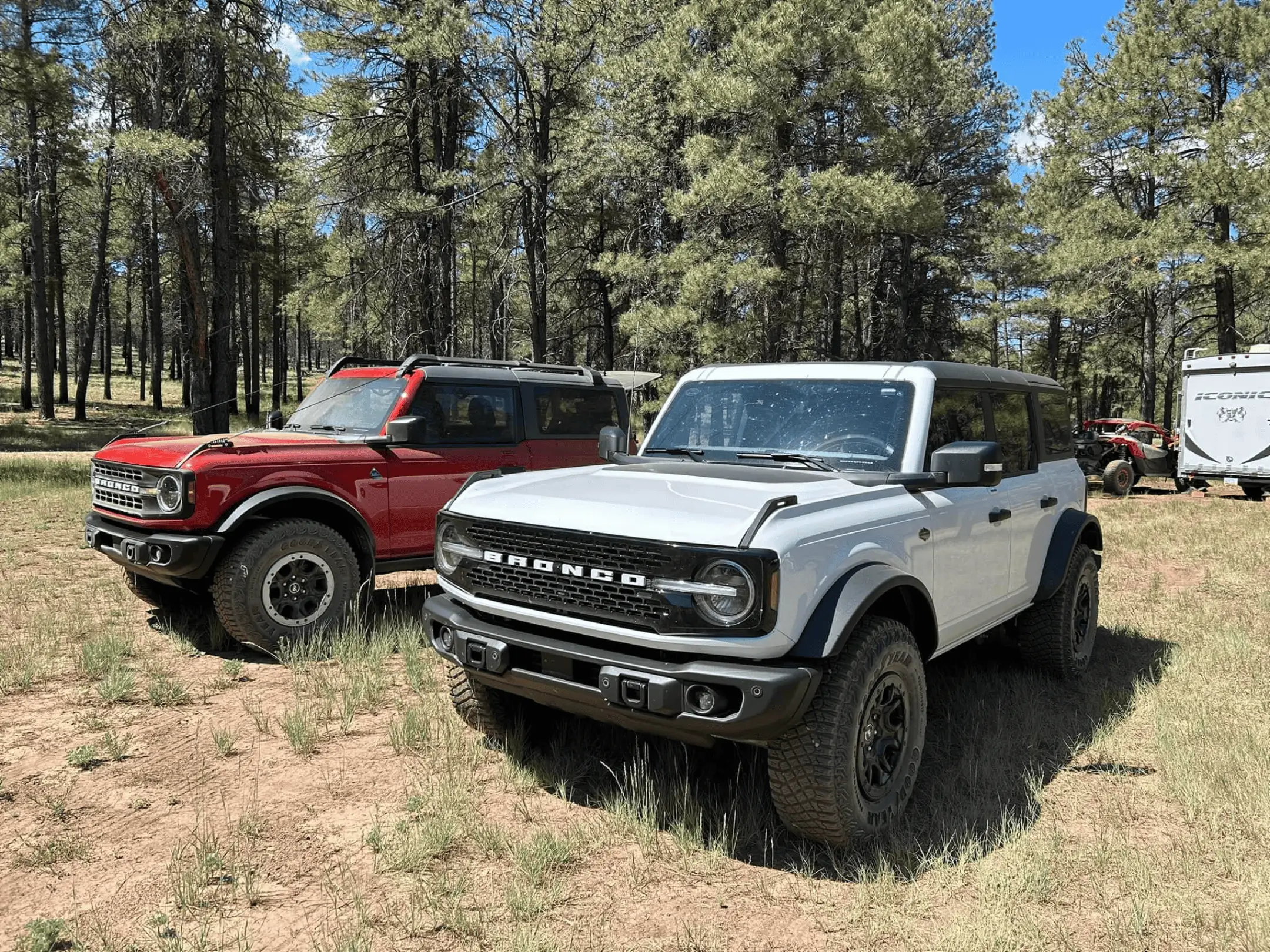 Ford Bronco Broncos on the trails in Arizona IMG_0708