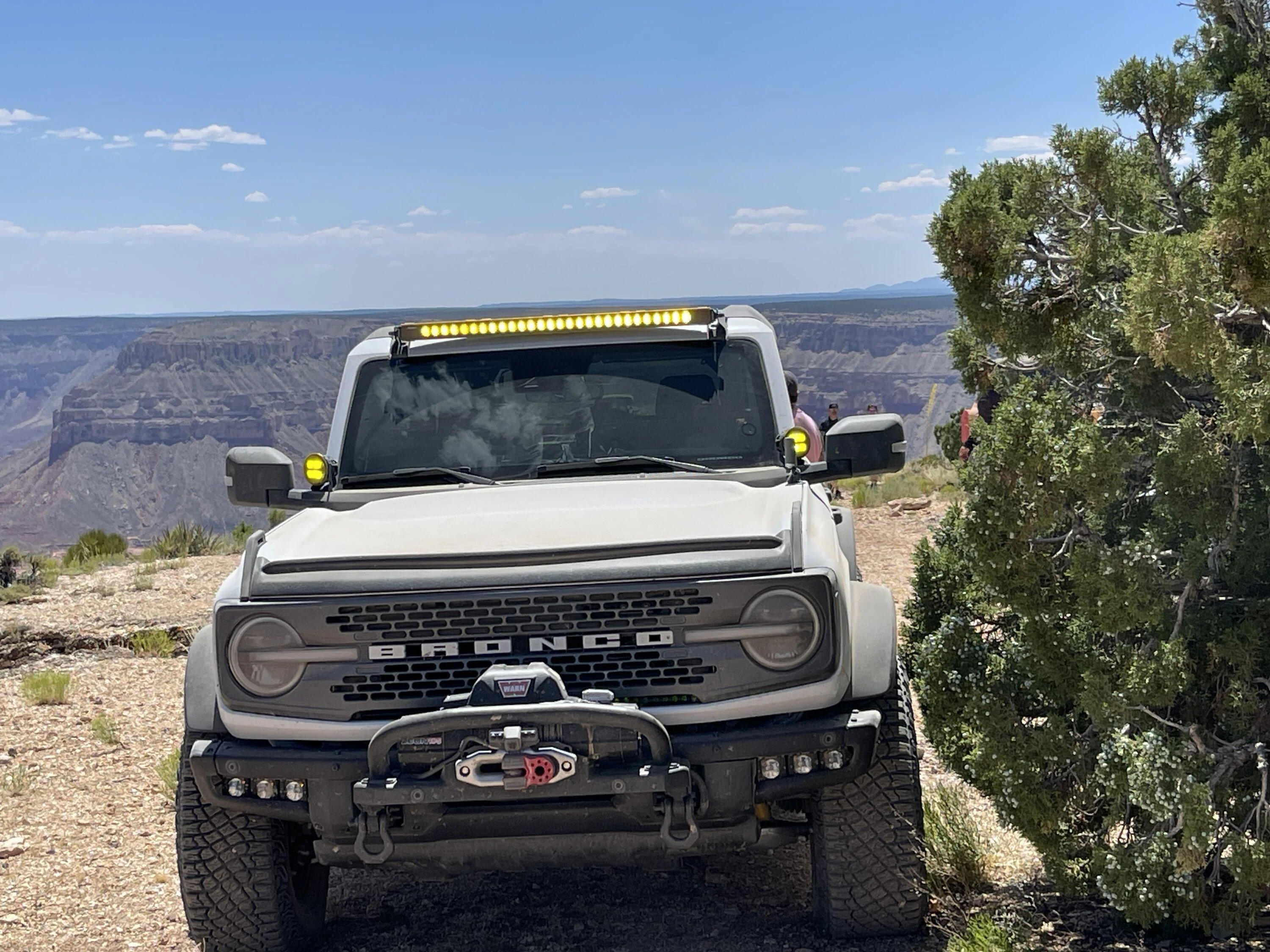 Ford Bronco Broncos on the trails in Arizona IMG_6927