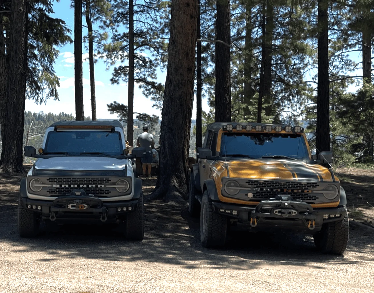 Ford Bronco Broncos on the trails in Arizona Winches