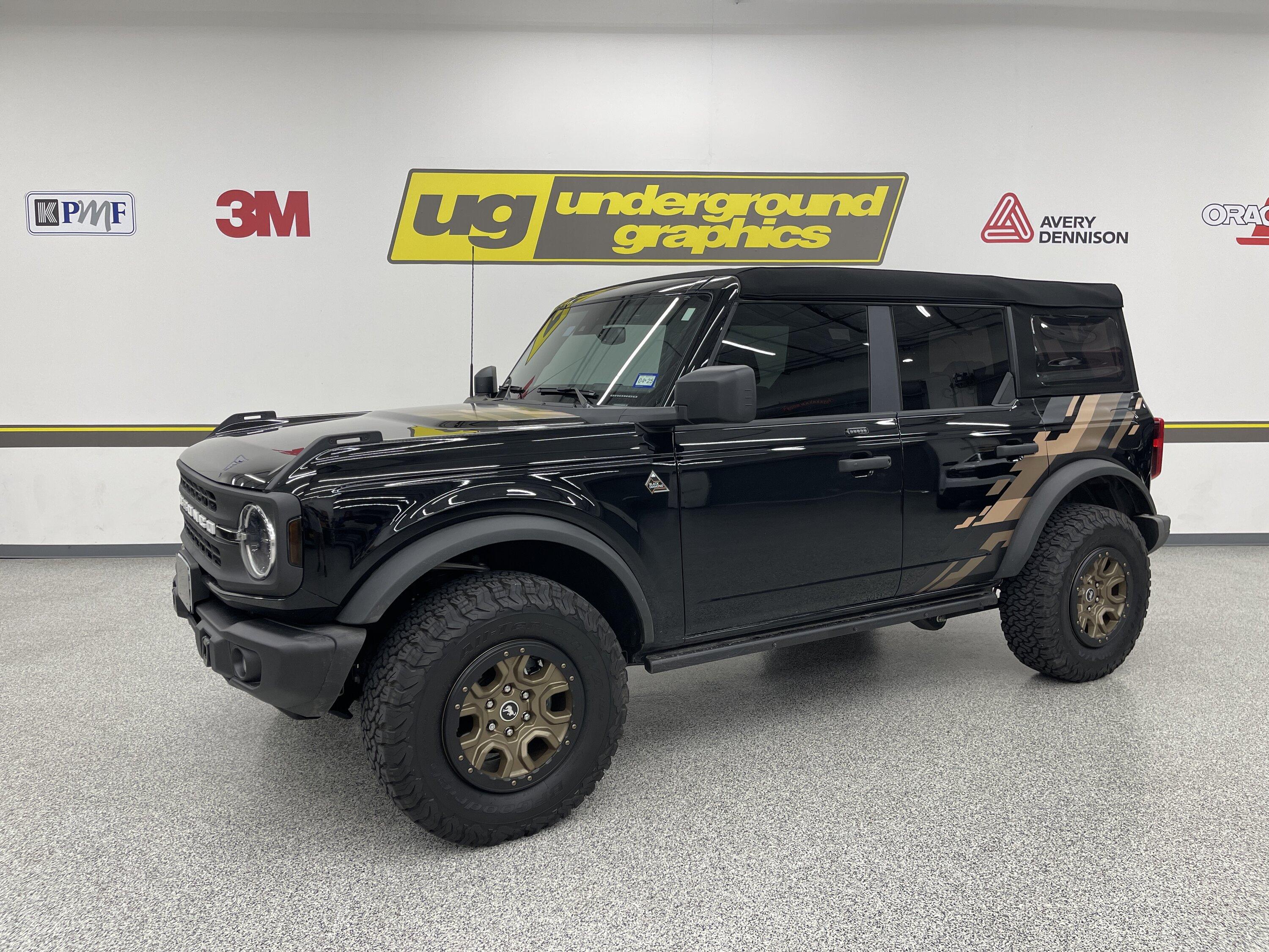 Ford Bronco Black Diamond w/ brown Braptor Graphics IMG_3620.JPG