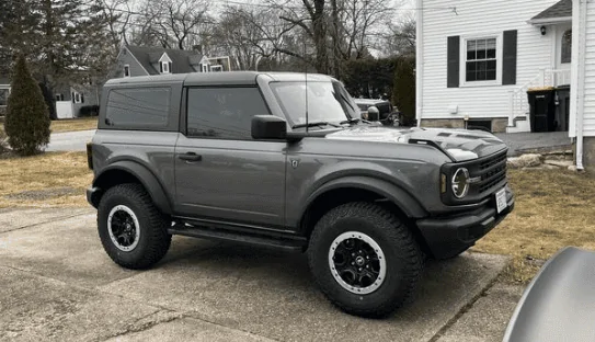 Ford Bronco First time I've seen this. (shipping damage) 1689268151315