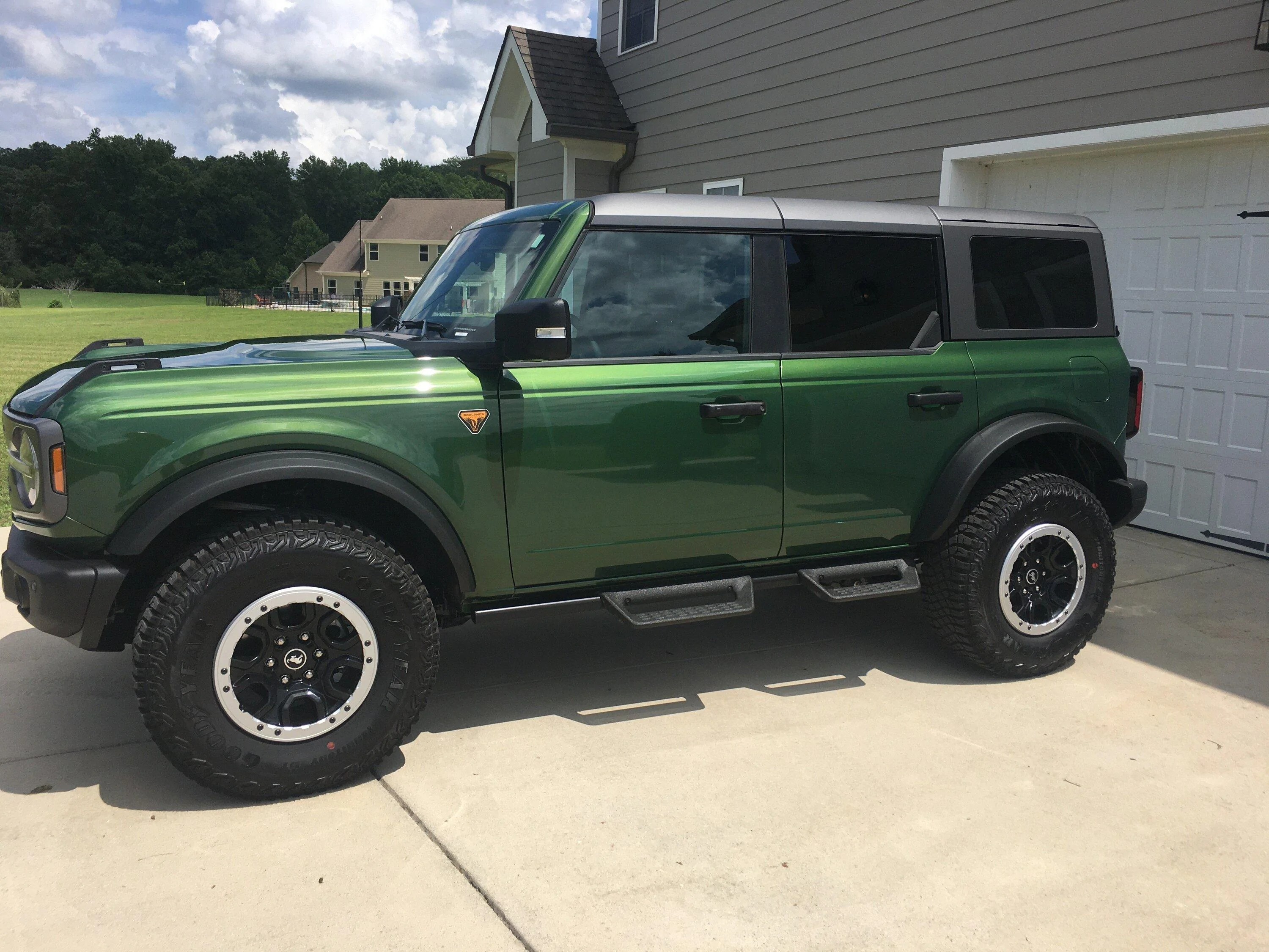 Ford Bronco ERUPTION GREEN Bronco Club Bronco1