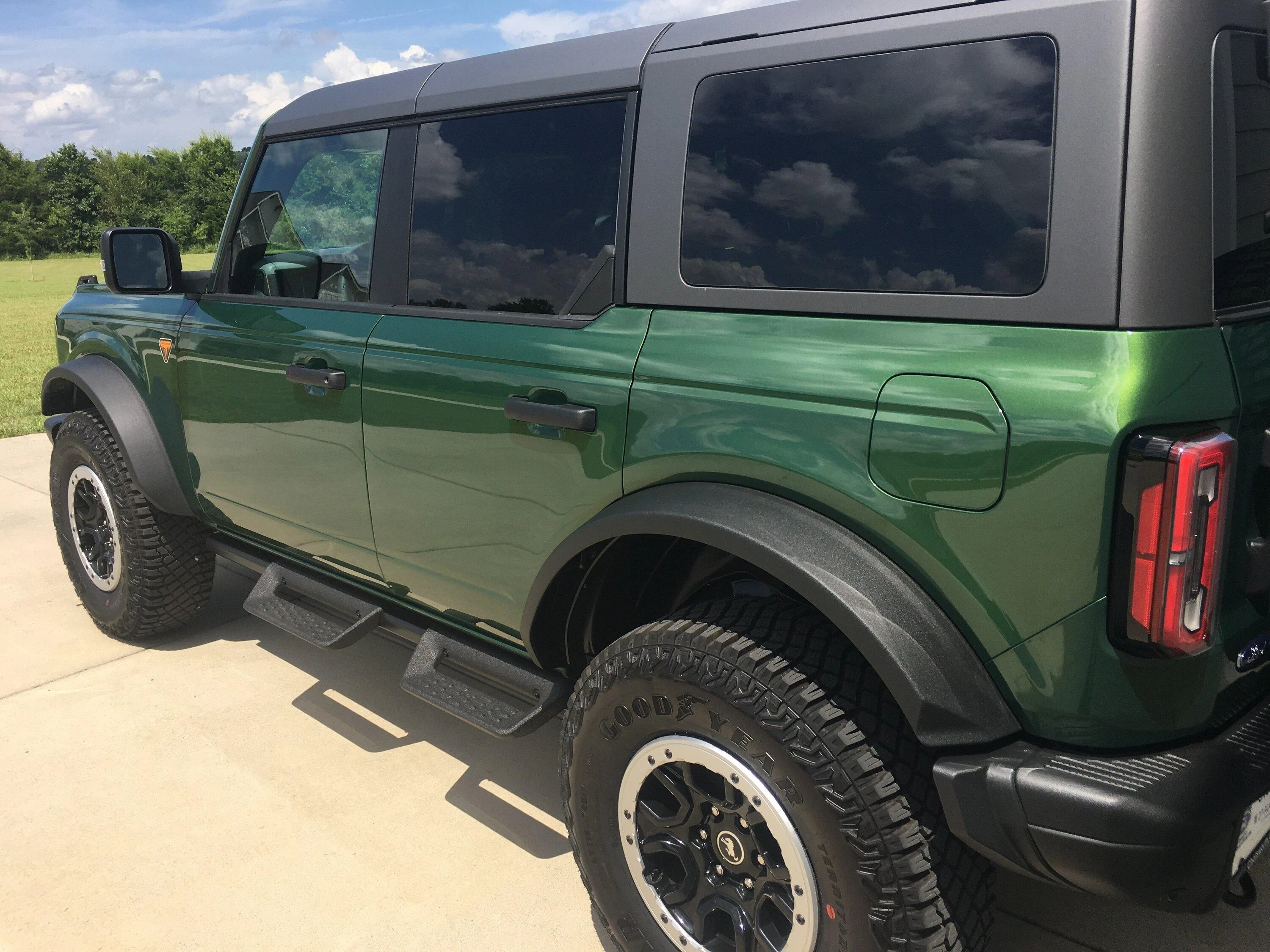 Ford Bronco ERUPTION GREEN Bronco Club Bronco3