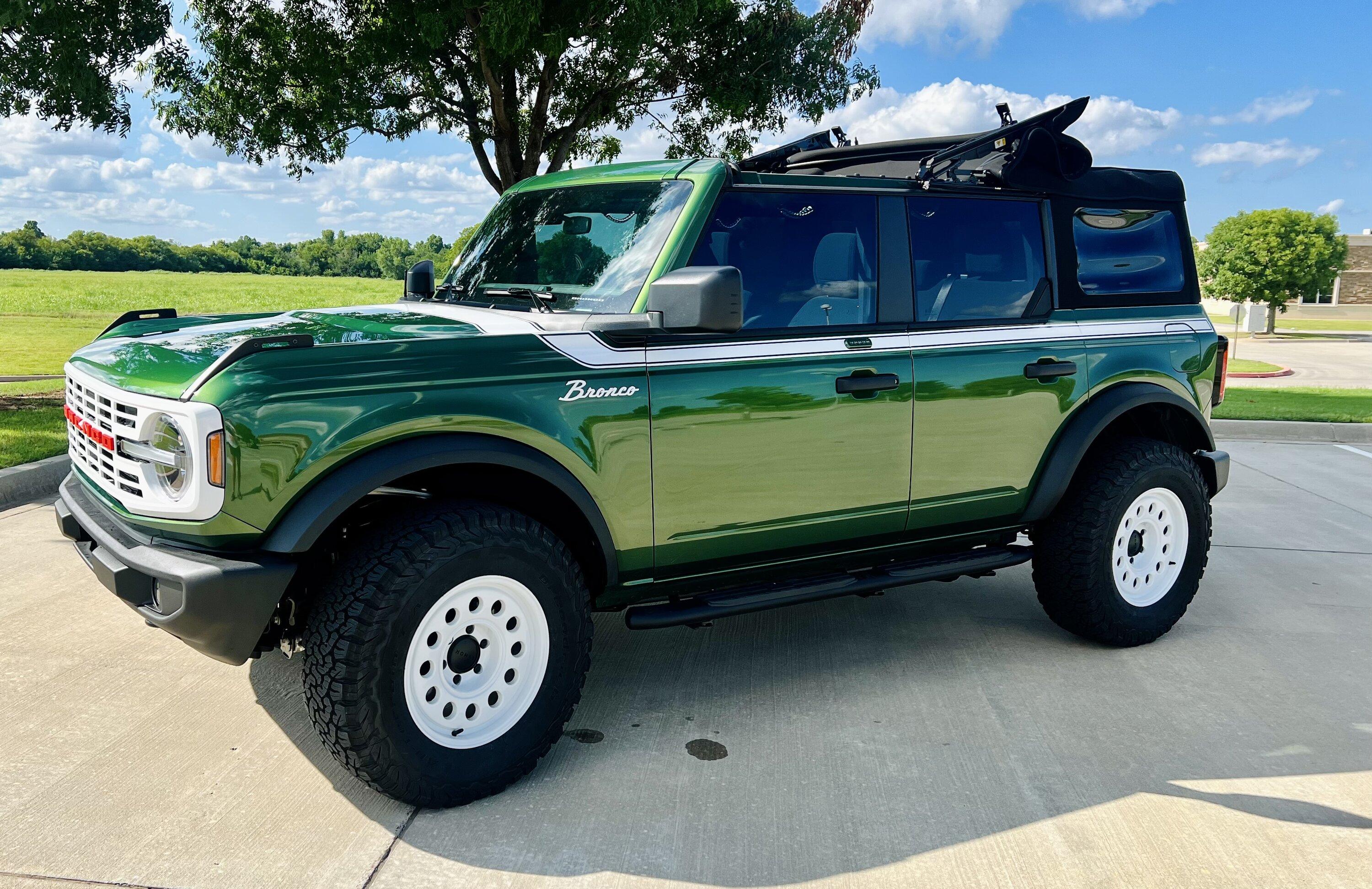 Ford Bronco Post Your Custom Bronco Grille! IMG_5077