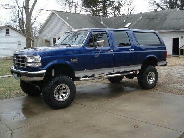 Ford Bronco Fixed roof Bronco 539b22698f422e2e775205b33bfab3db
