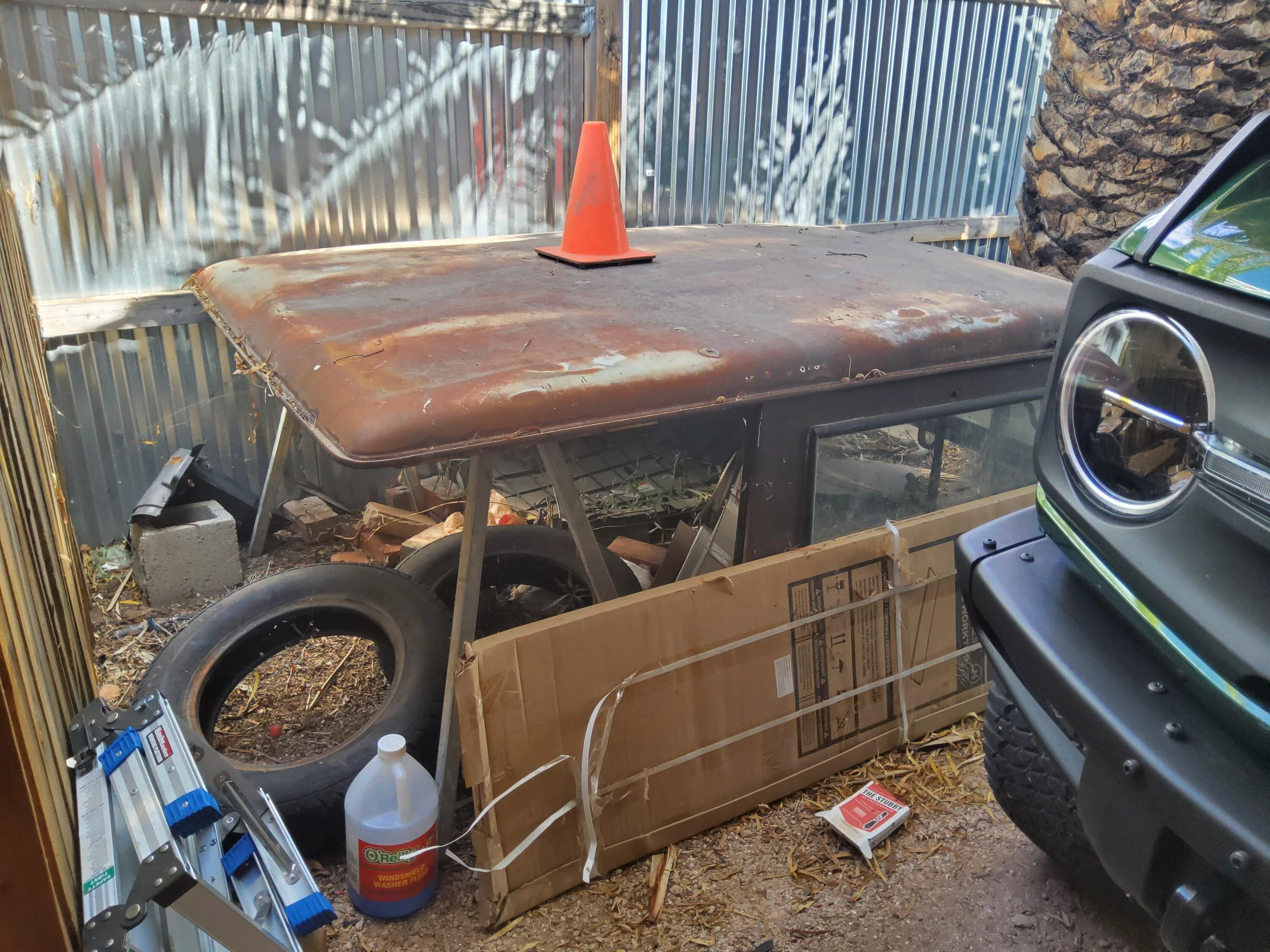 Ford Bronco Fixed roof Bronco 20230715_090827