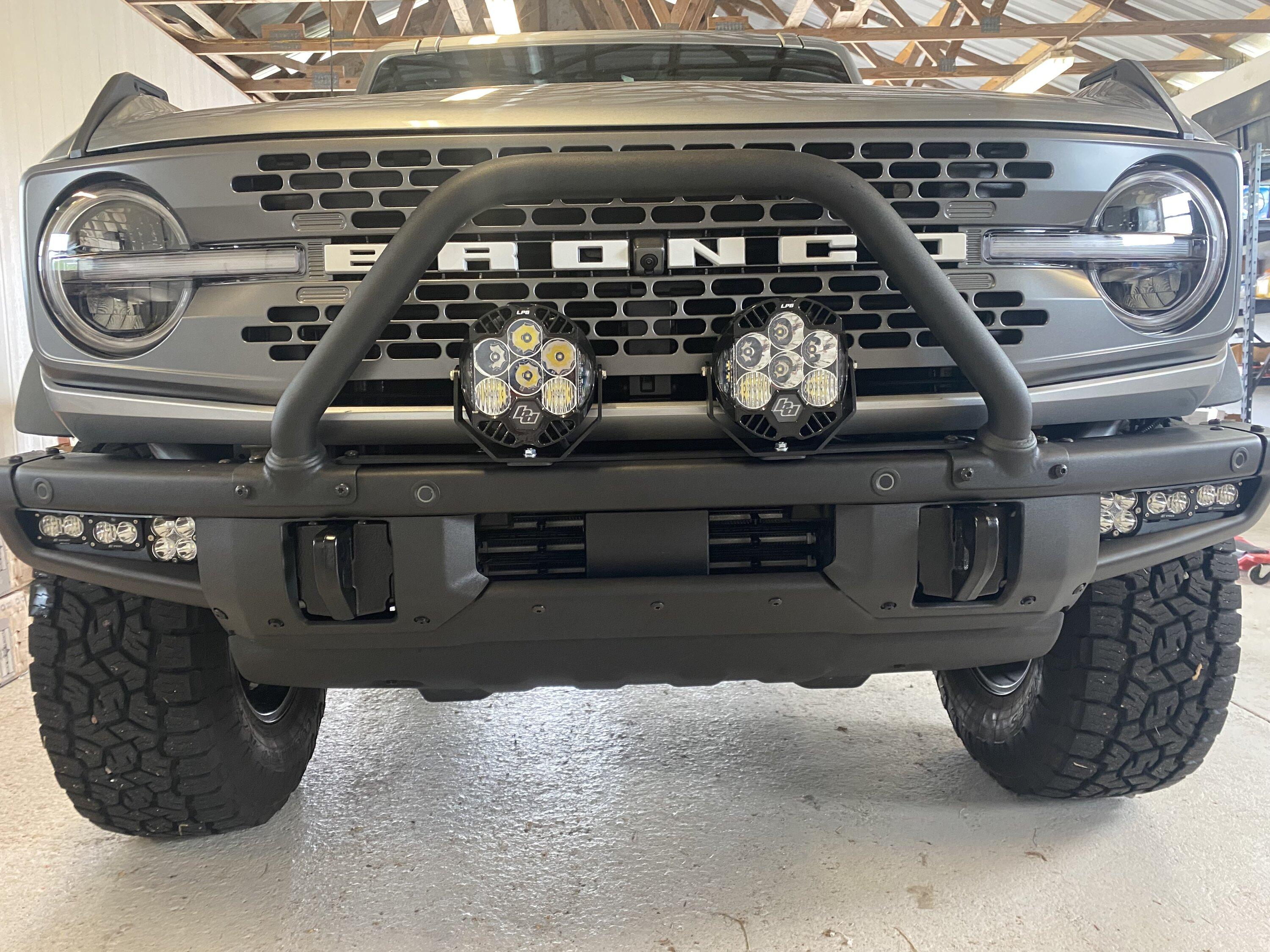 Ford Bronco 2023 2-Door Iconic Silver Badlands Build - SOLD IMG_0817