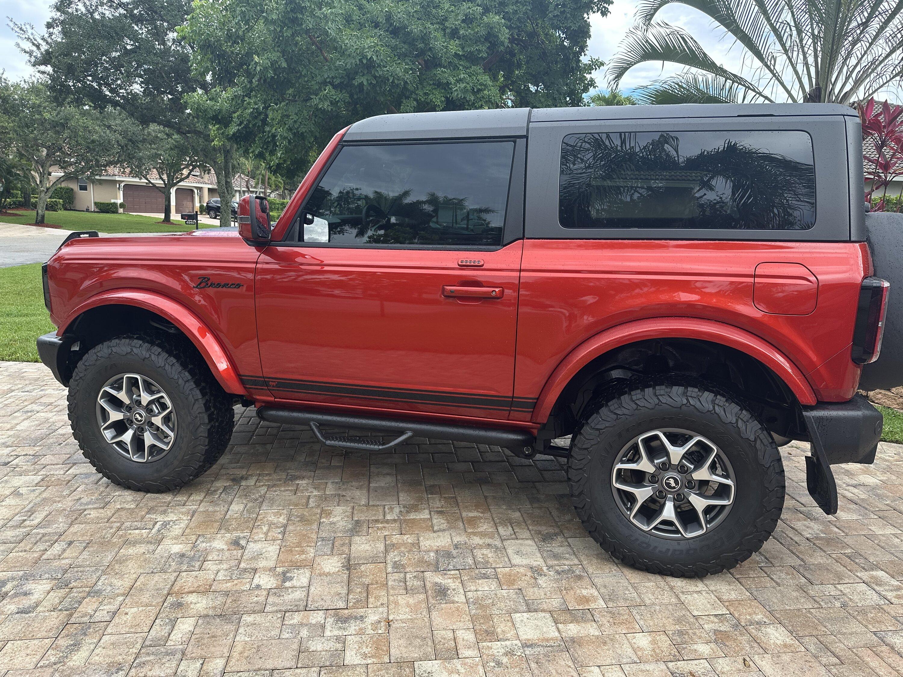 Ford Bronco BOSS'S(wife's) Azure Gray Metallic Badlands IMG_8030