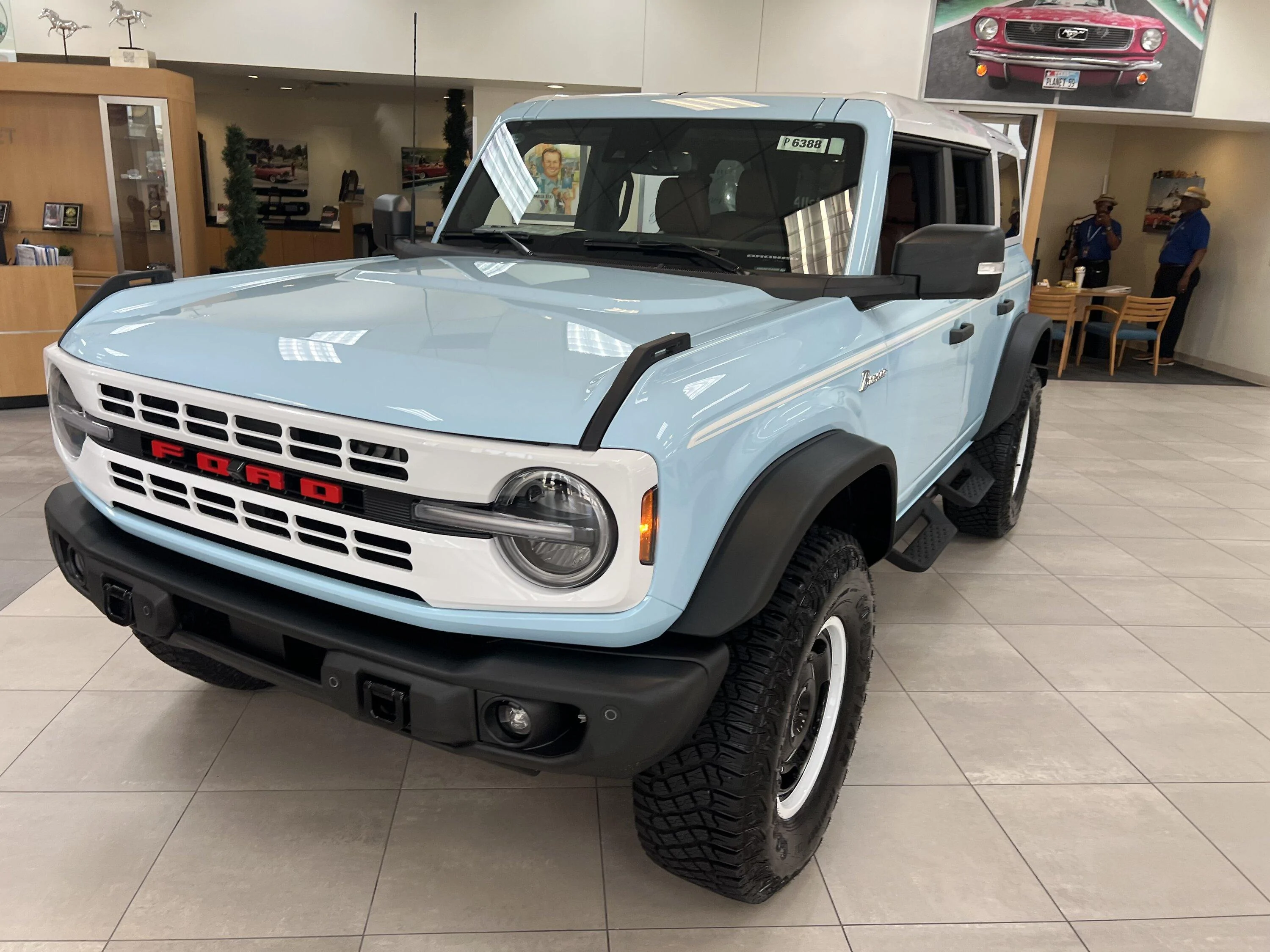 Ford Bronco HERITAGE EDITION Bronco Club IMG_3361